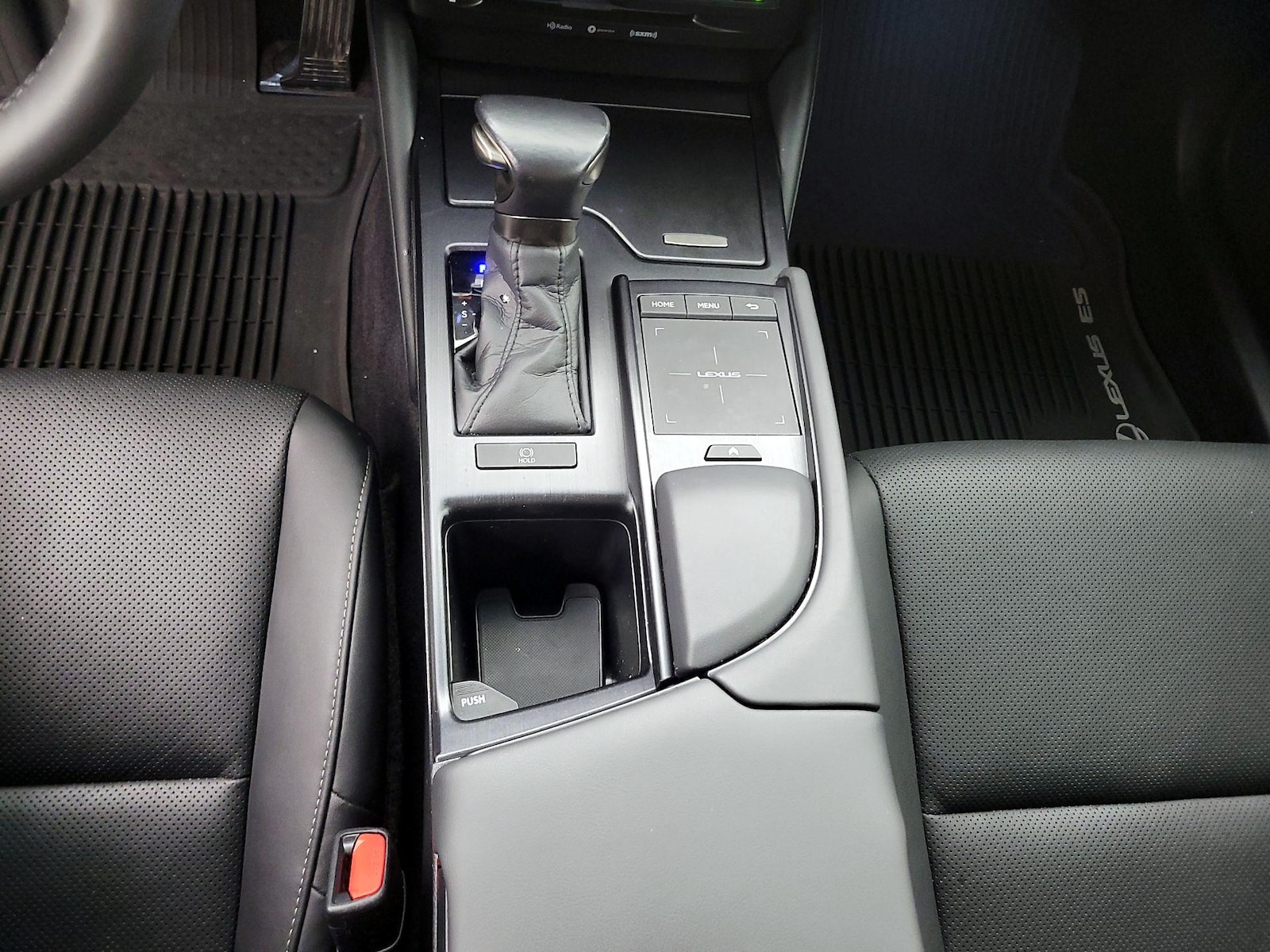 2022 Lexus ES 350 - Photo 18