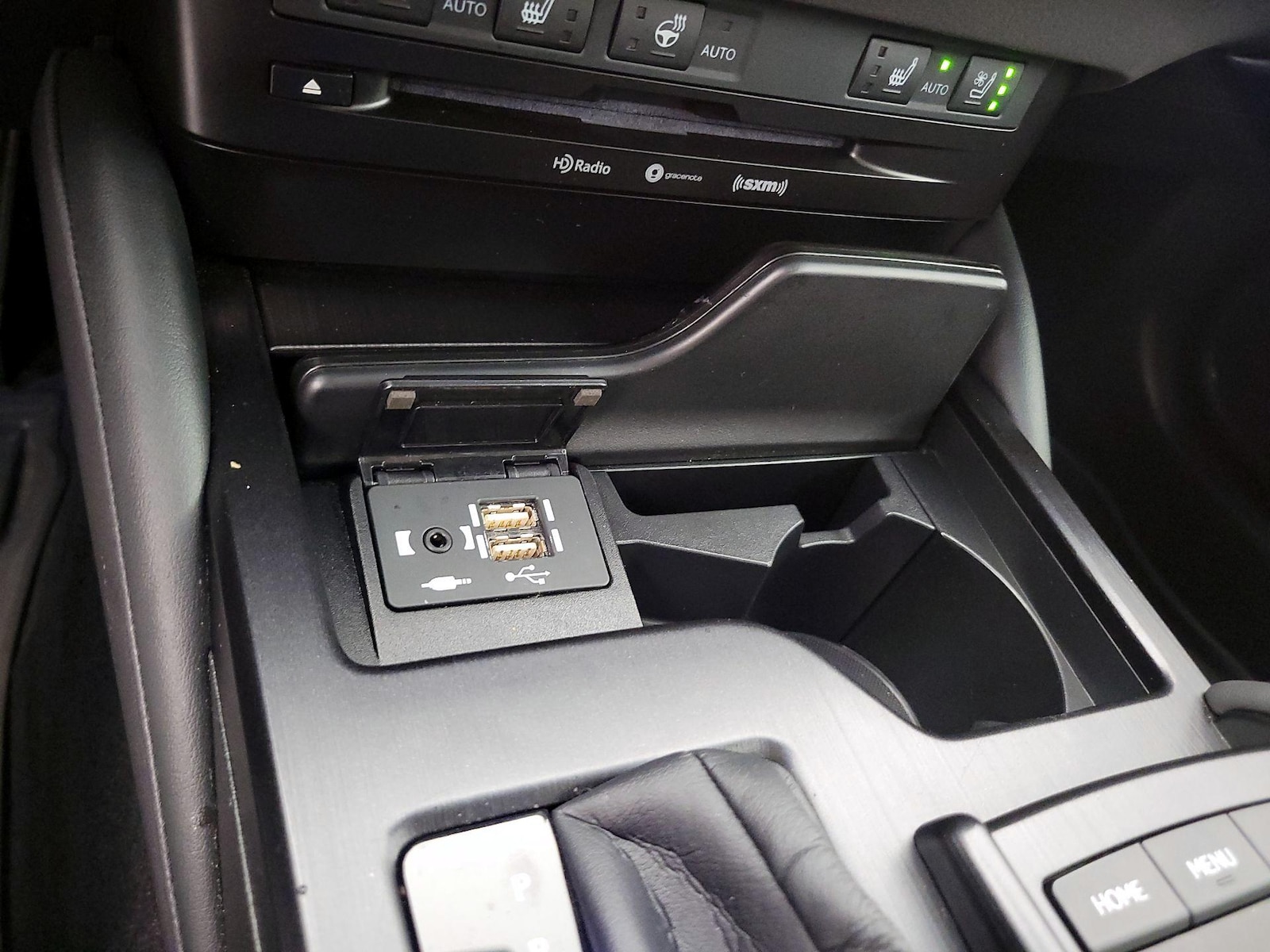 2022 Lexus ES 350 - Photo 19