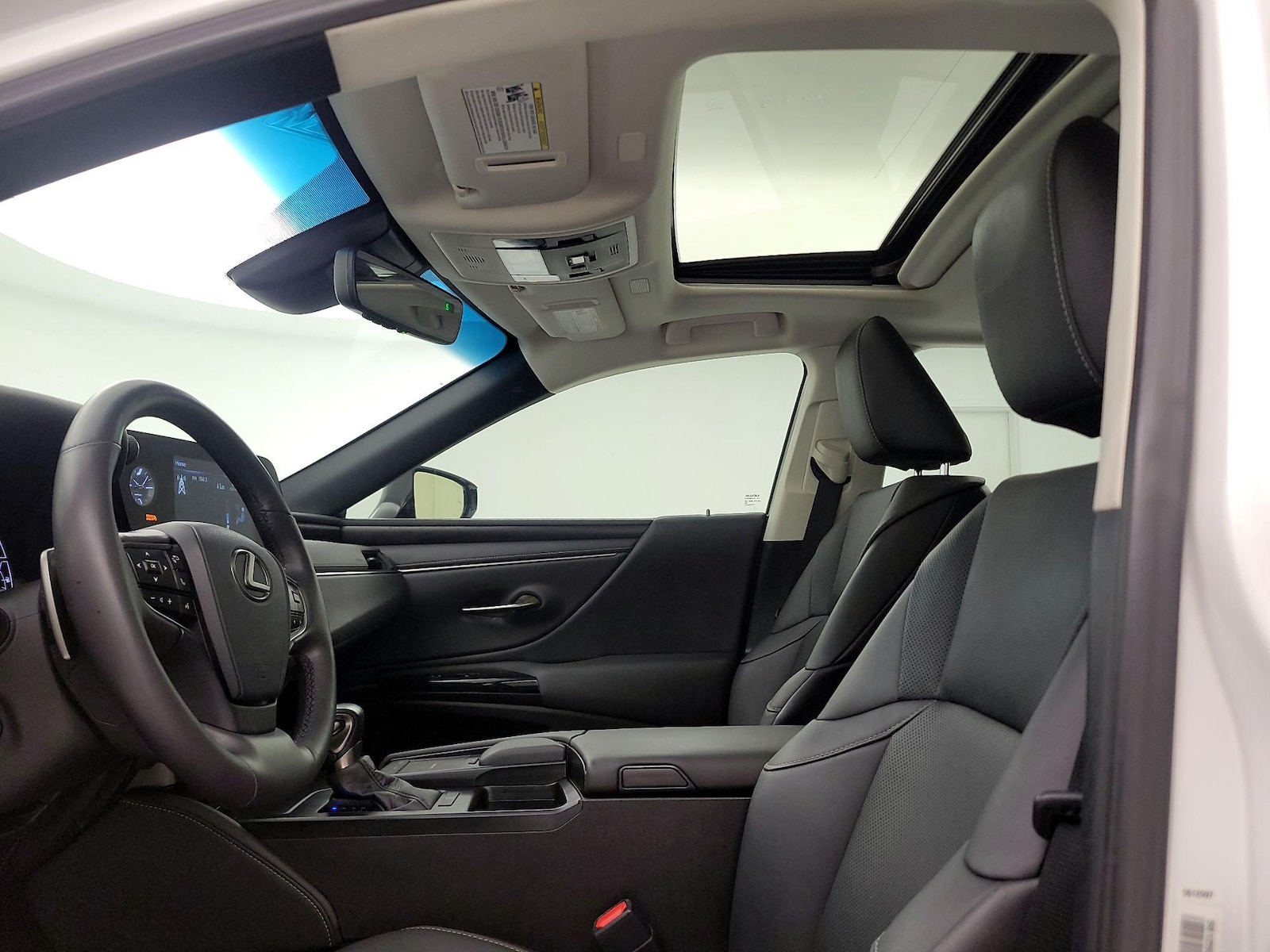 2022 Lexus ES 350 - Photo 20