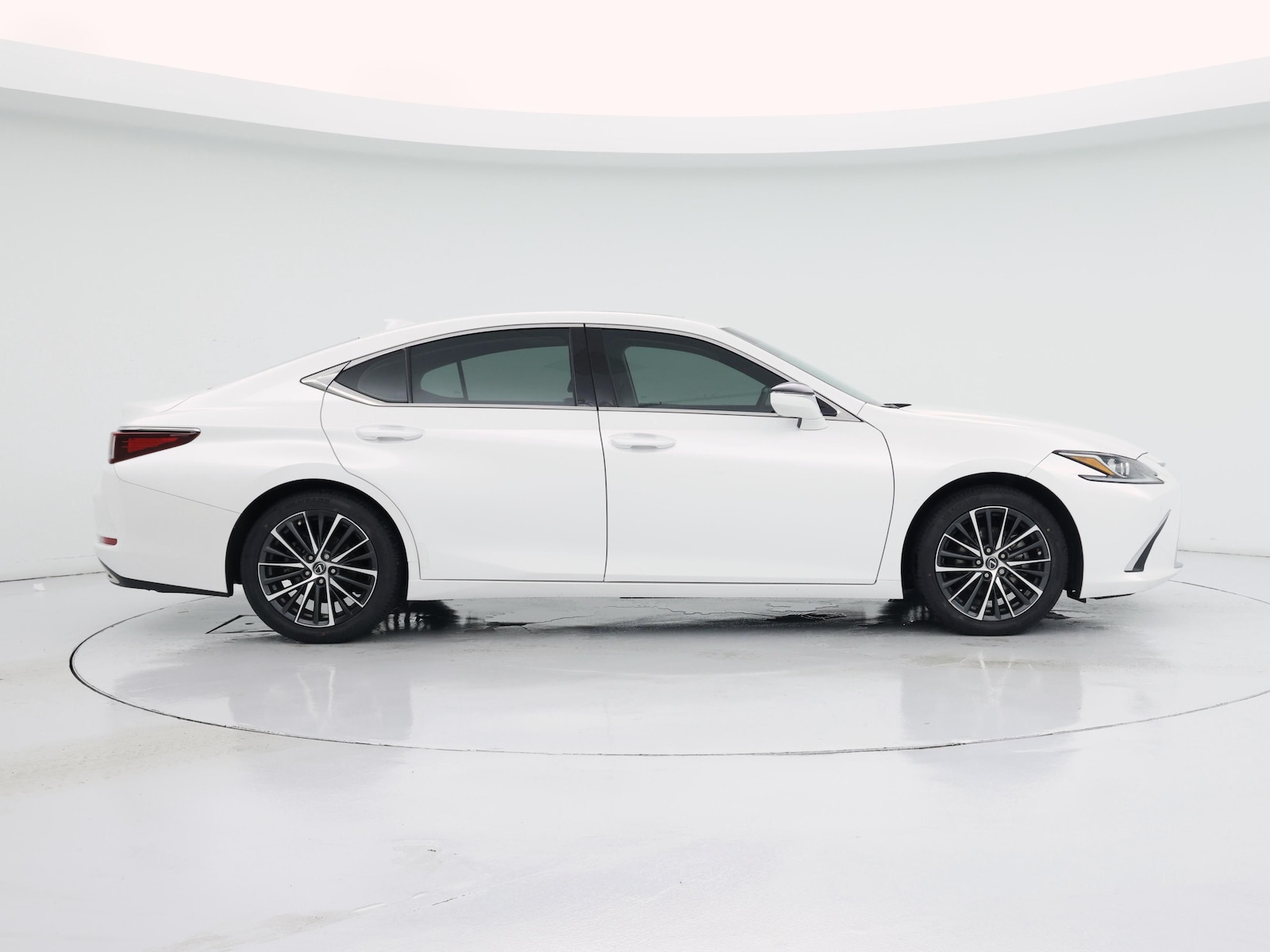 2022 Lexus ES 350 - Photo 8