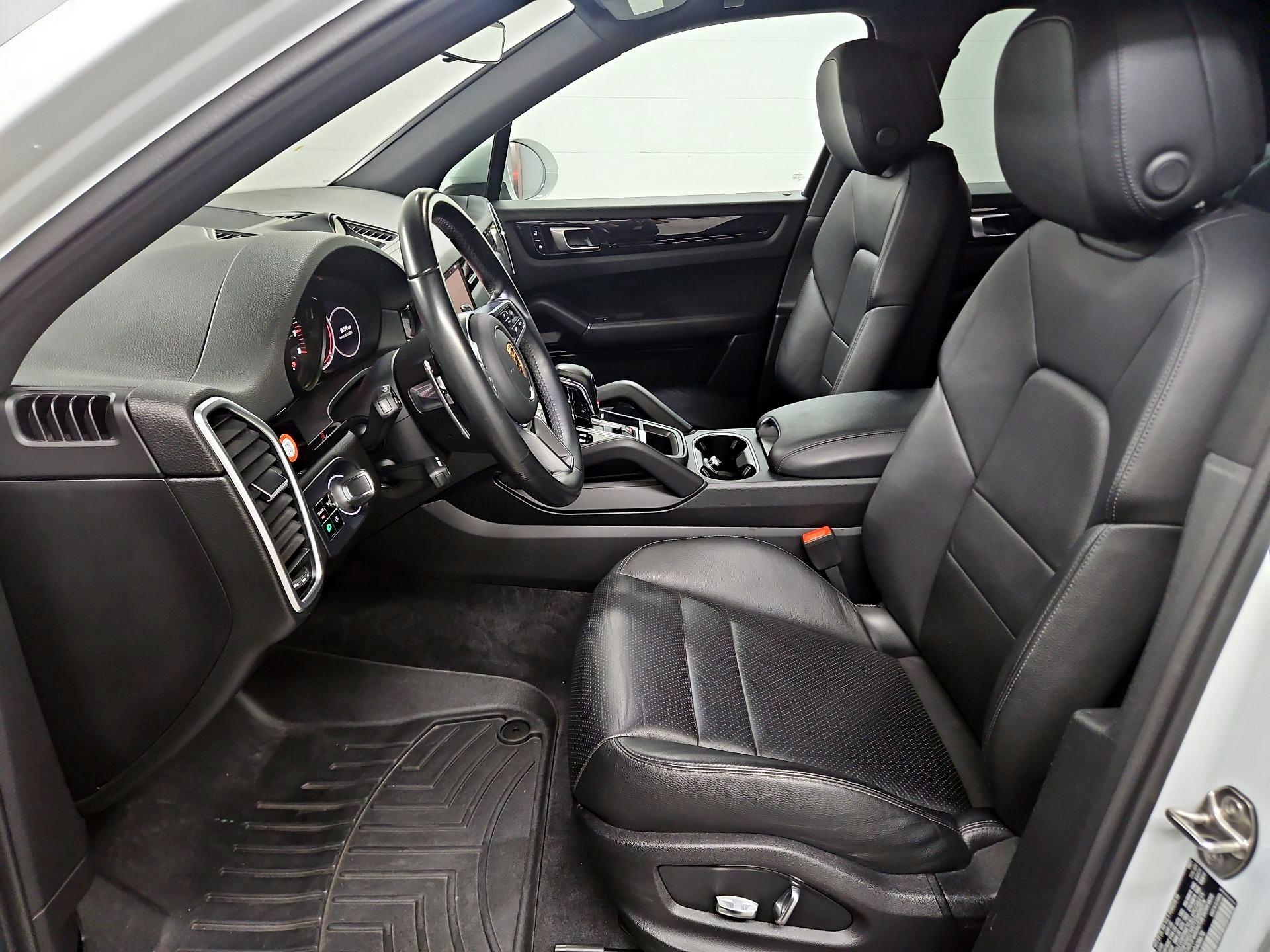 Thumbnail: 2021 Porsche Cayenne - 11