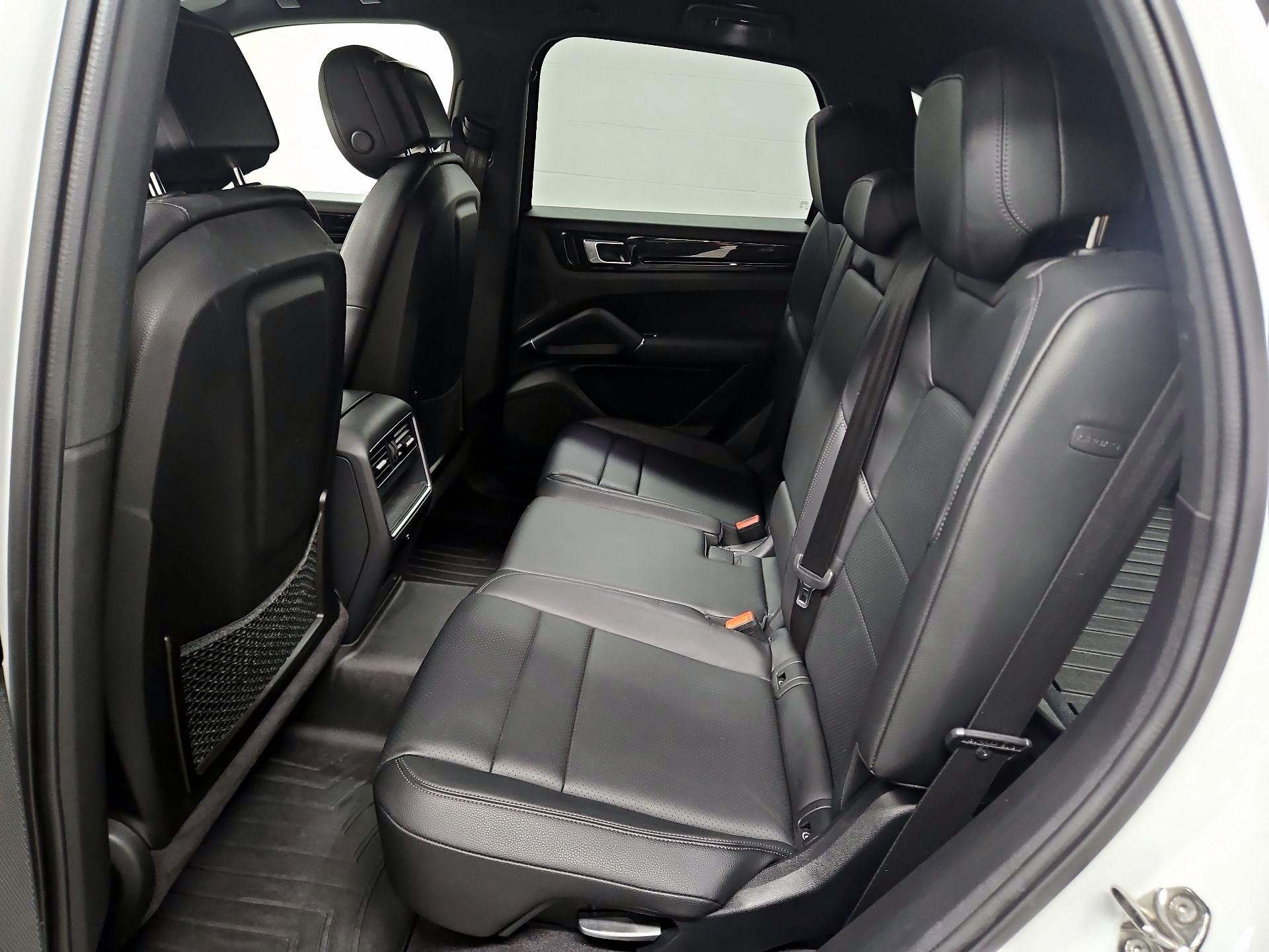 Thumbnail: 2021 Porsche Cayenne - 20