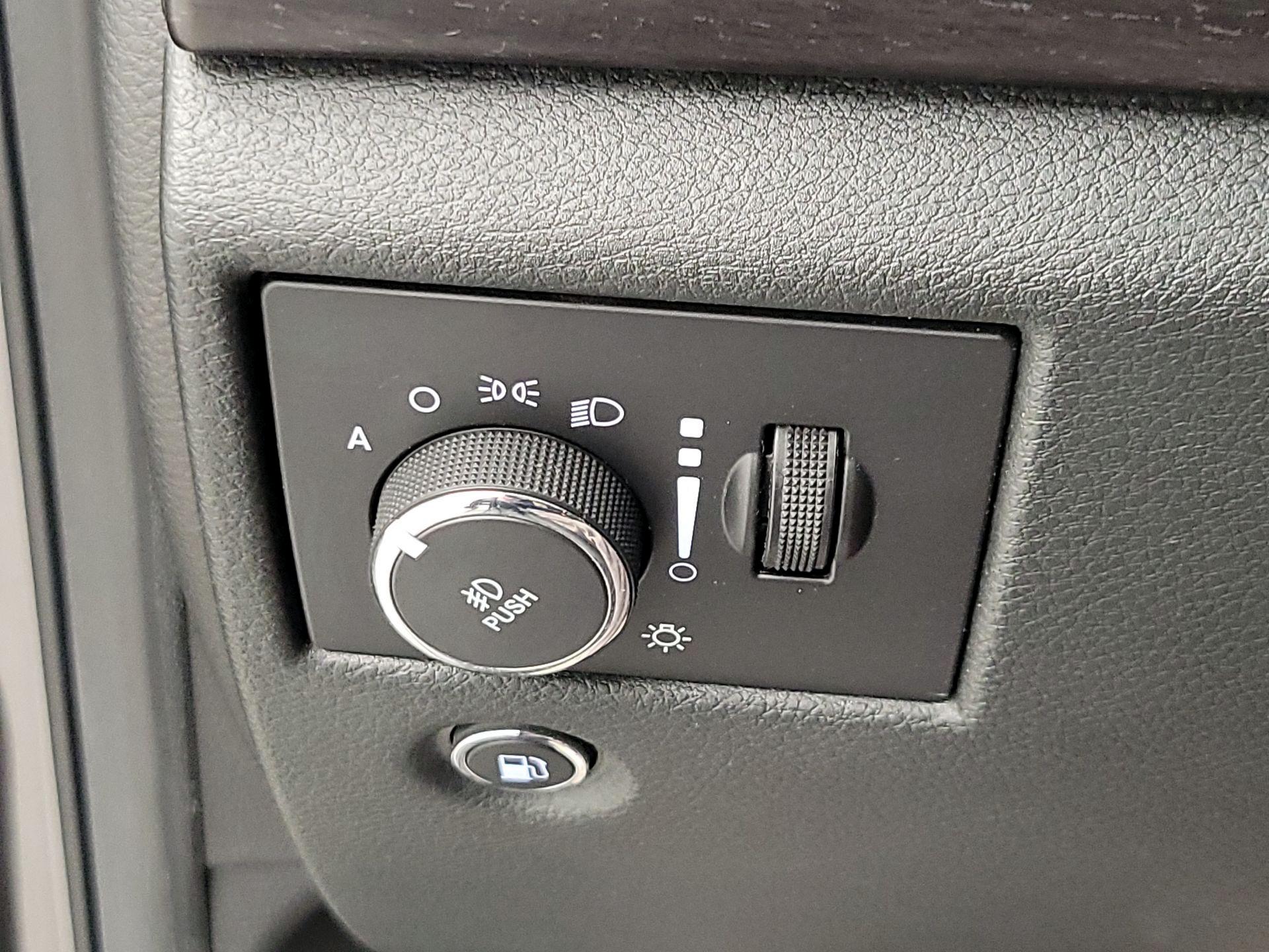 Thumbnail: 2014 Jeep Grand Cherokee - 13