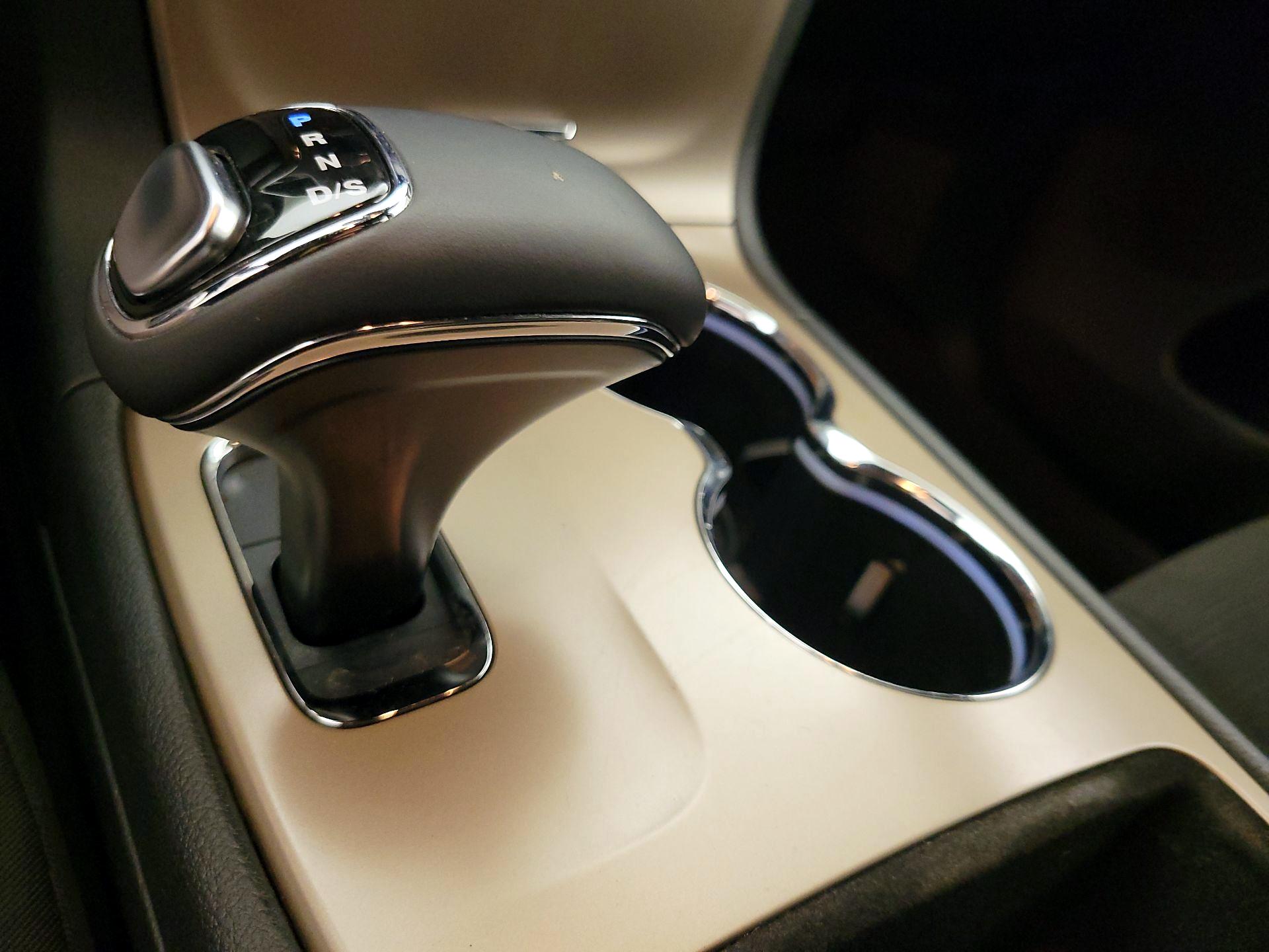 Thumbnail: 2014 Jeep Grand Cherokee - 16