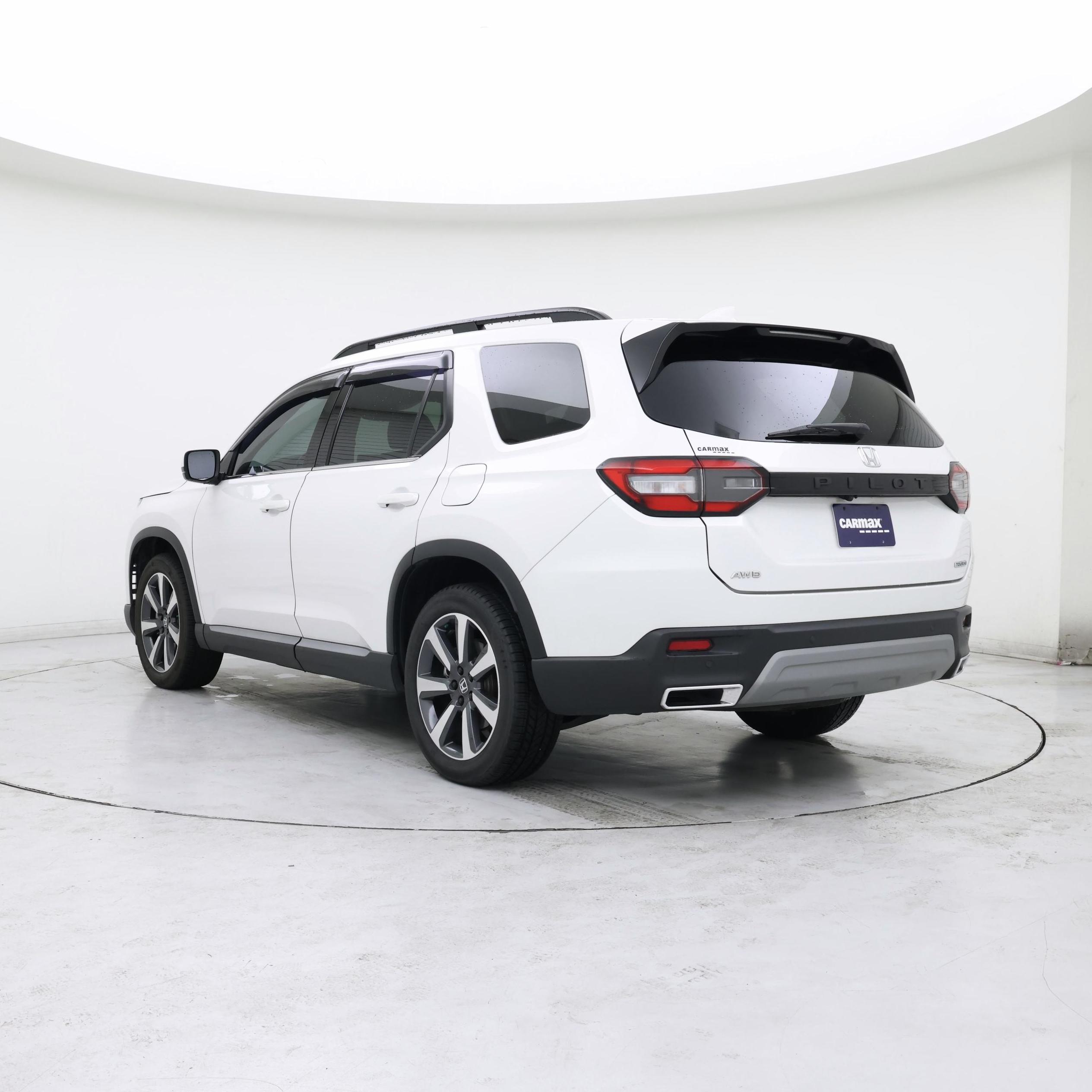 Thumbnail: 2023 Honda Pilot - 2