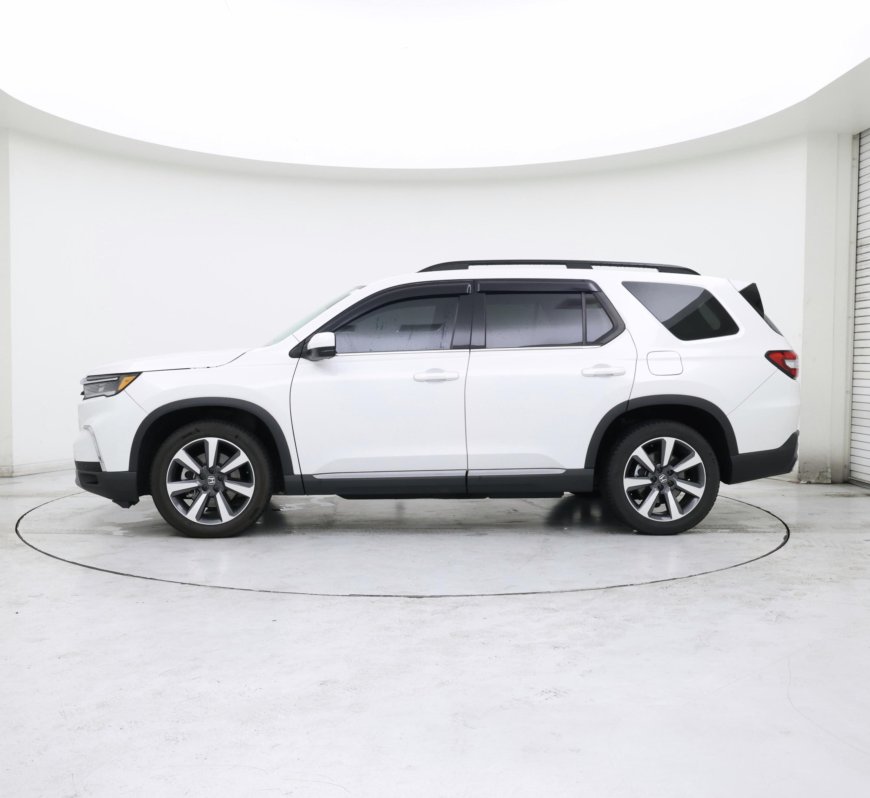 Thumbnail: 2023 Honda Pilot - 3