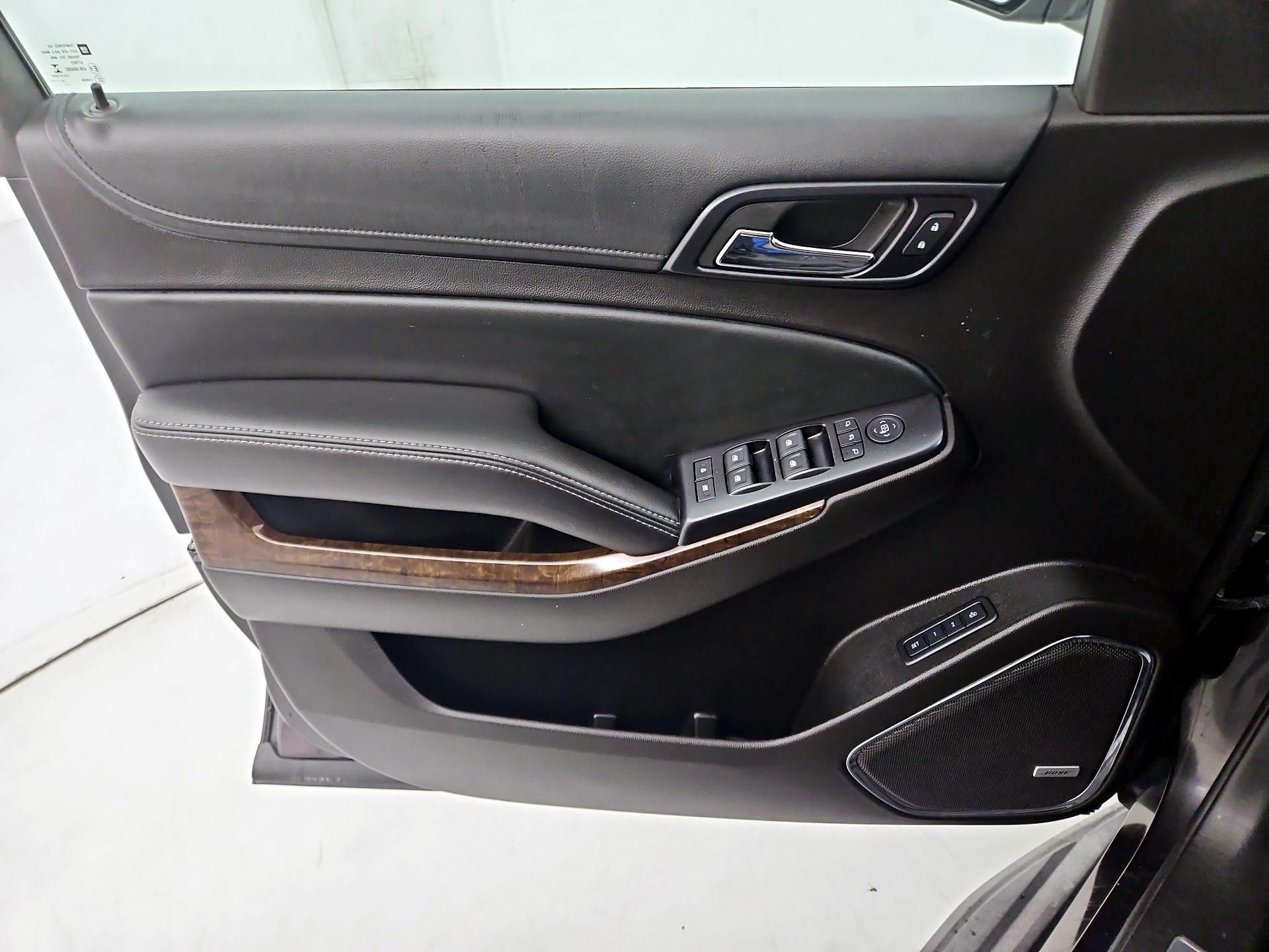 Thumbnail: 2016 Chevrolet Tahoe - 12