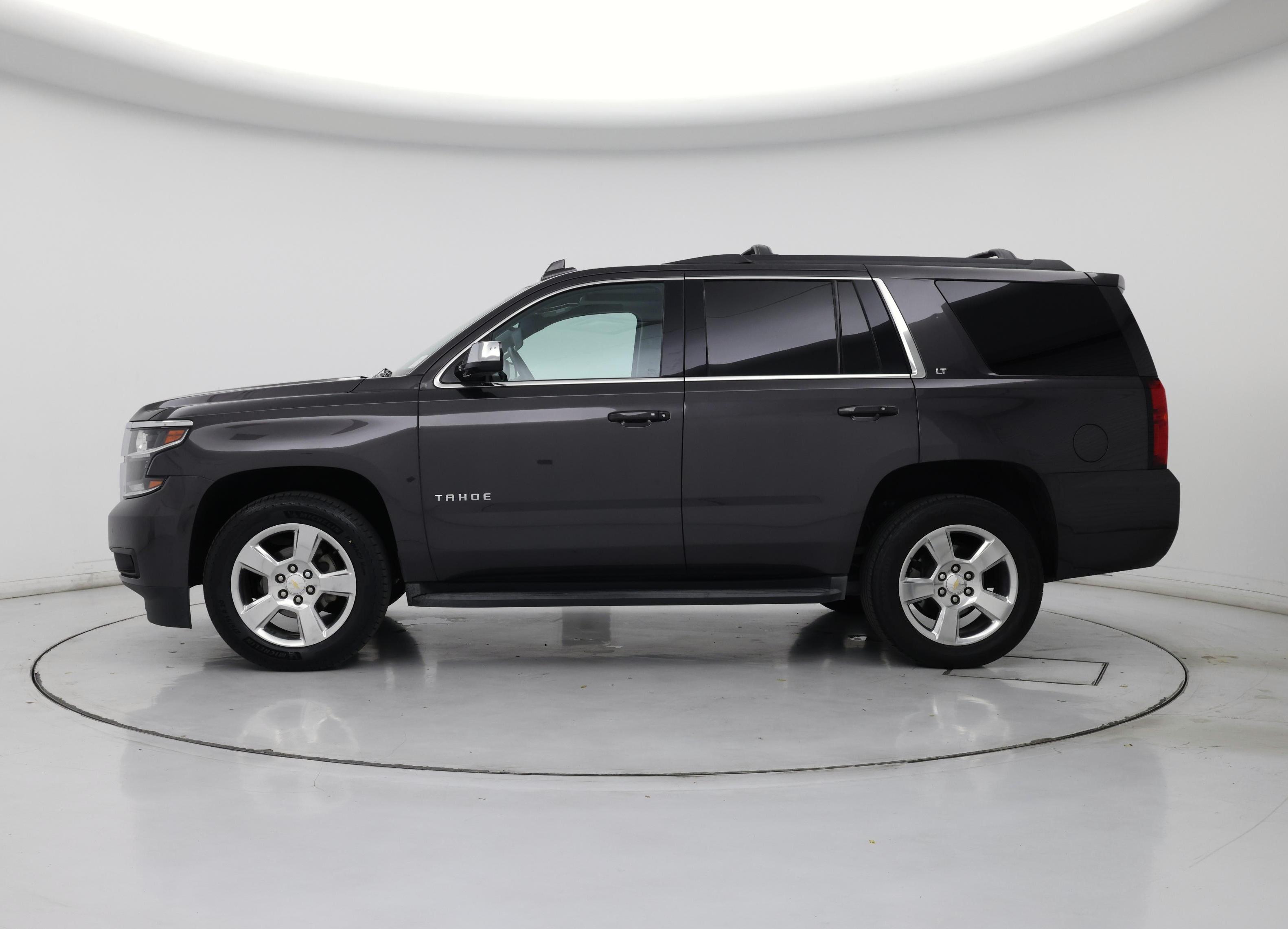 Thumbnail: 2016 Chevrolet Tahoe - 3