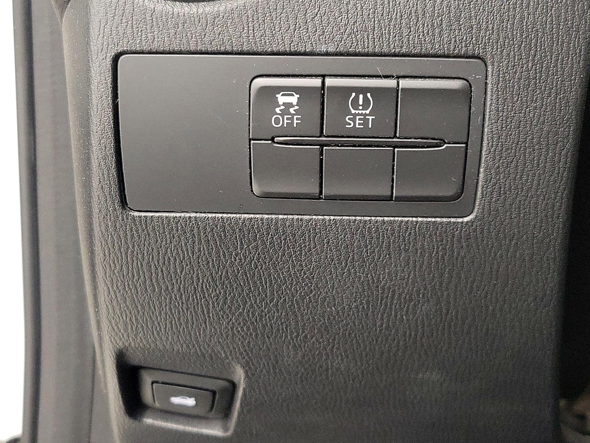 Thumbnail: 2019 Toyota Yaris - 13