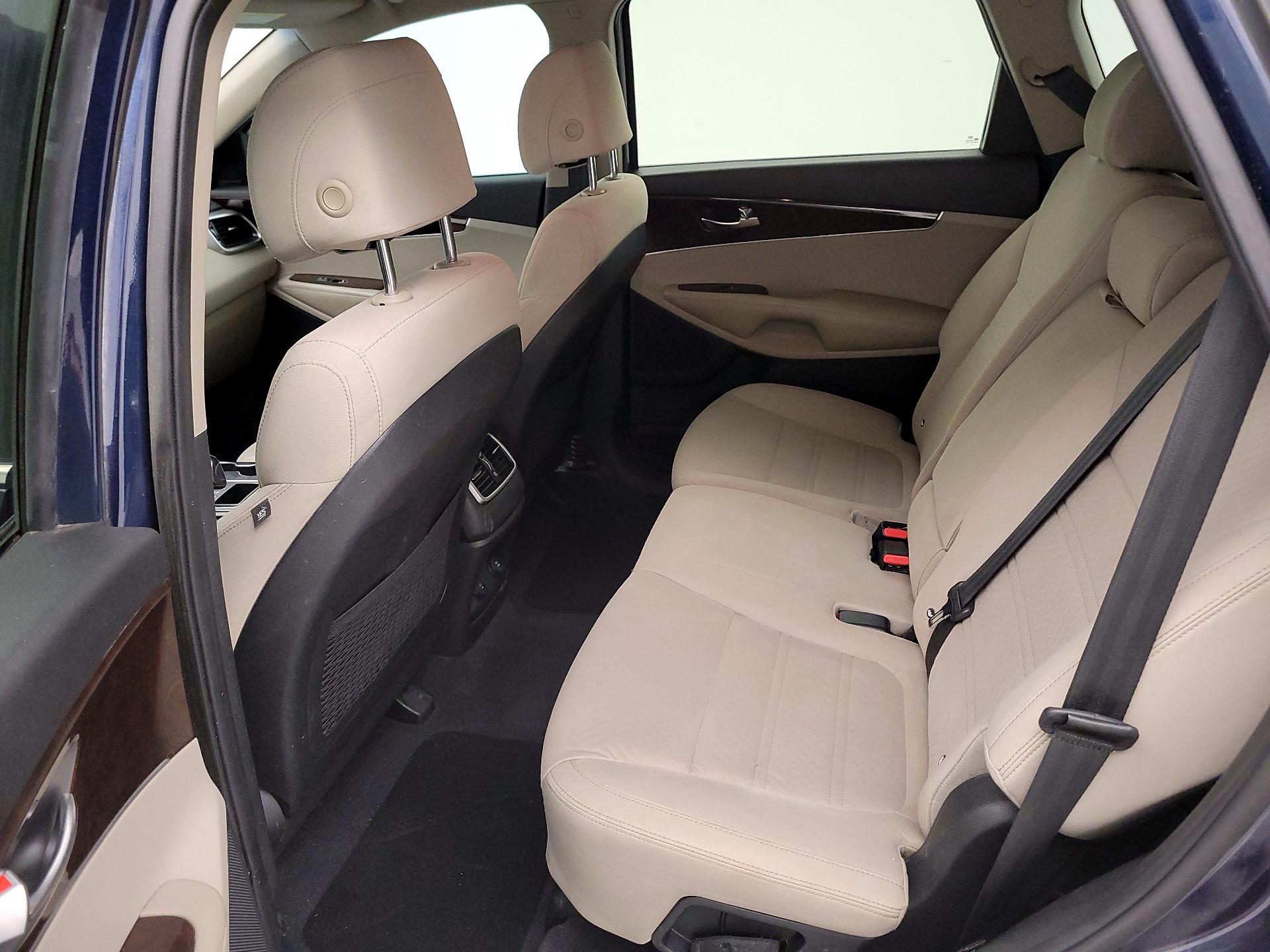 Thumbnail: 2017 Kia Sorento - 19