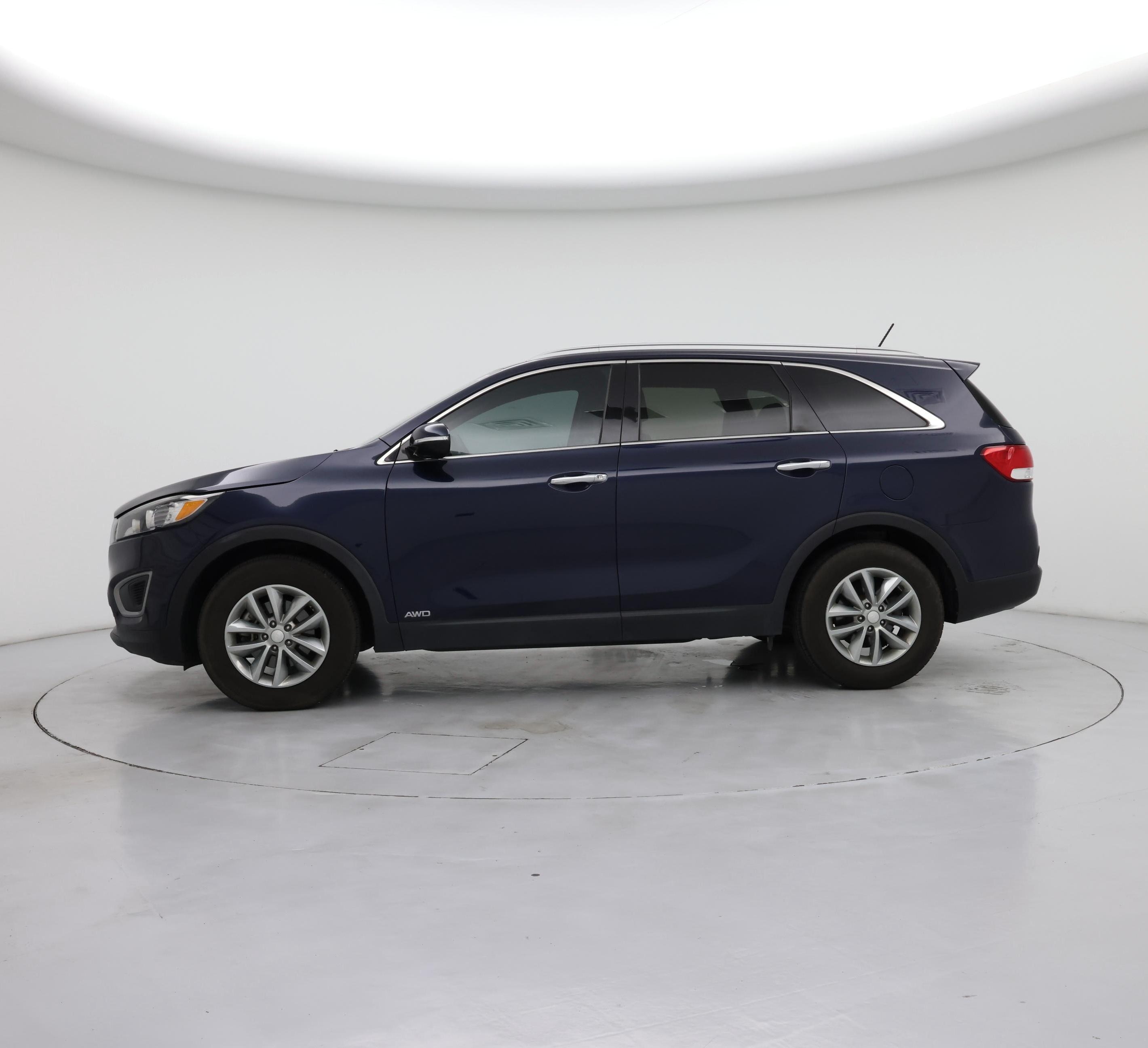 Thumbnail: 2017 Kia Sorento - 3