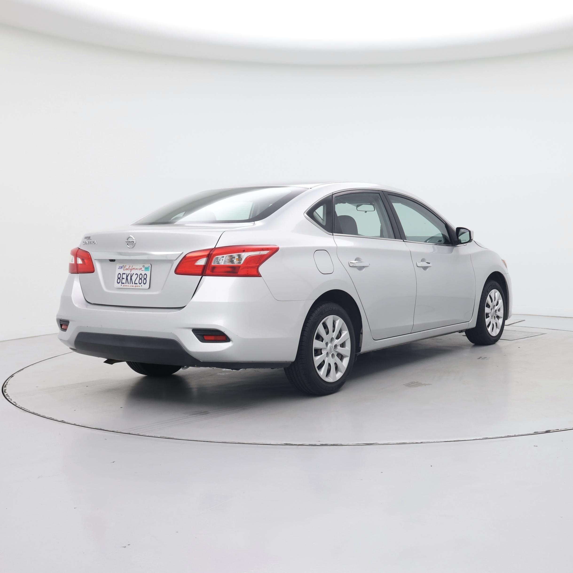 Thumbnail: 2018 Nissan Sentra - 8
