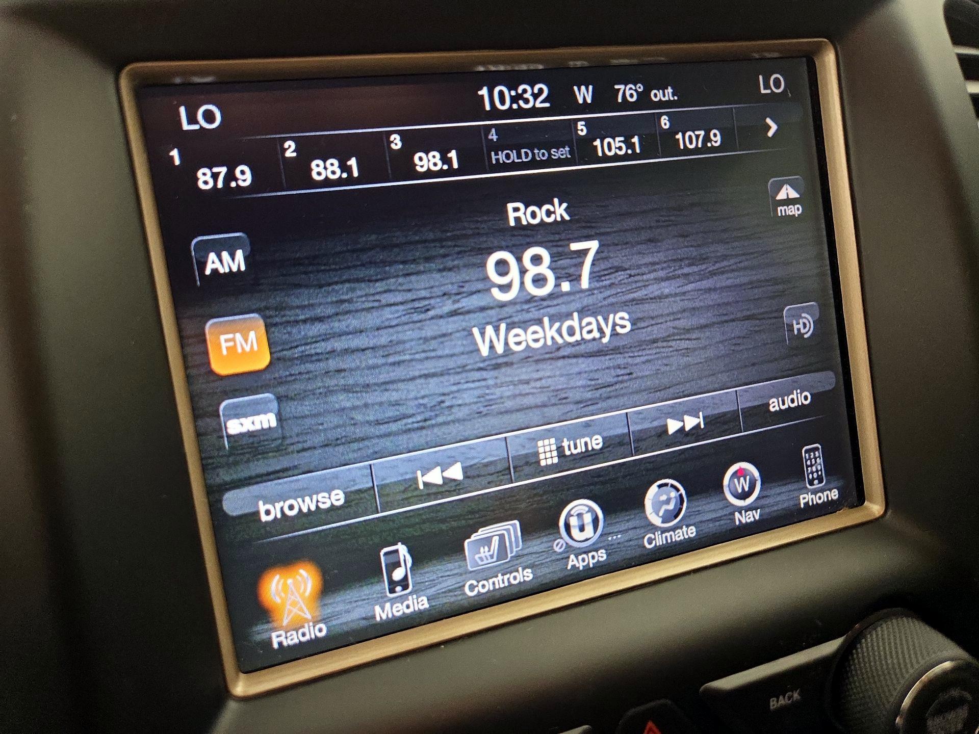 Thumbnail: 2015 Jeep Grand Cherokee - 16