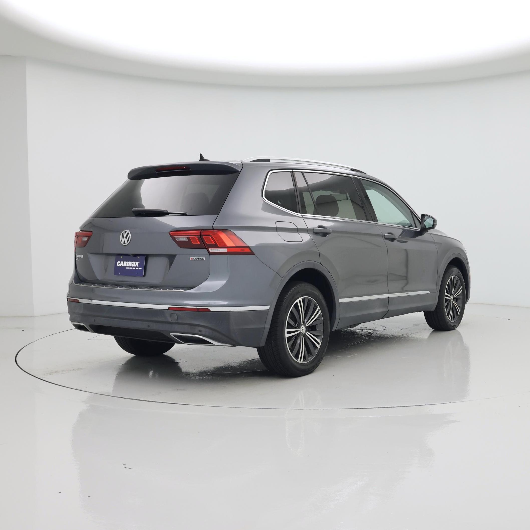 Thumbnail: 2019 Volkswagen Tiguan - 8