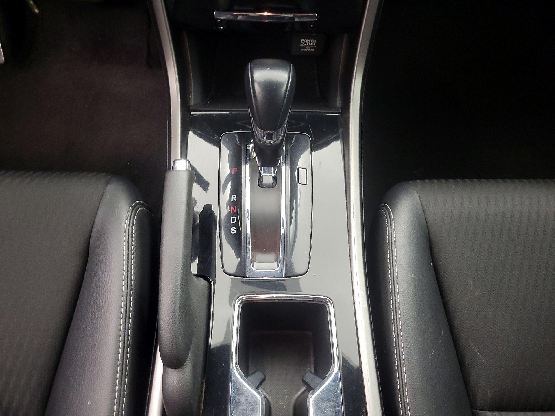 Thumbnail: 2017 Honda Accord - 17
