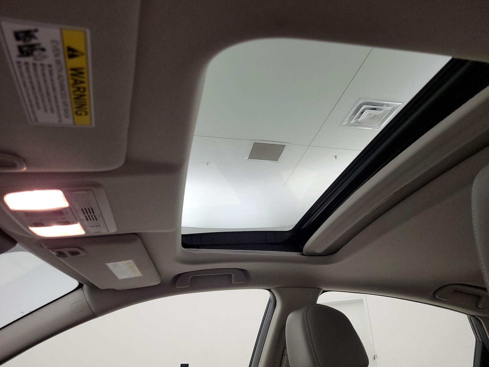 Sunroof(s) & Overhead Airbags