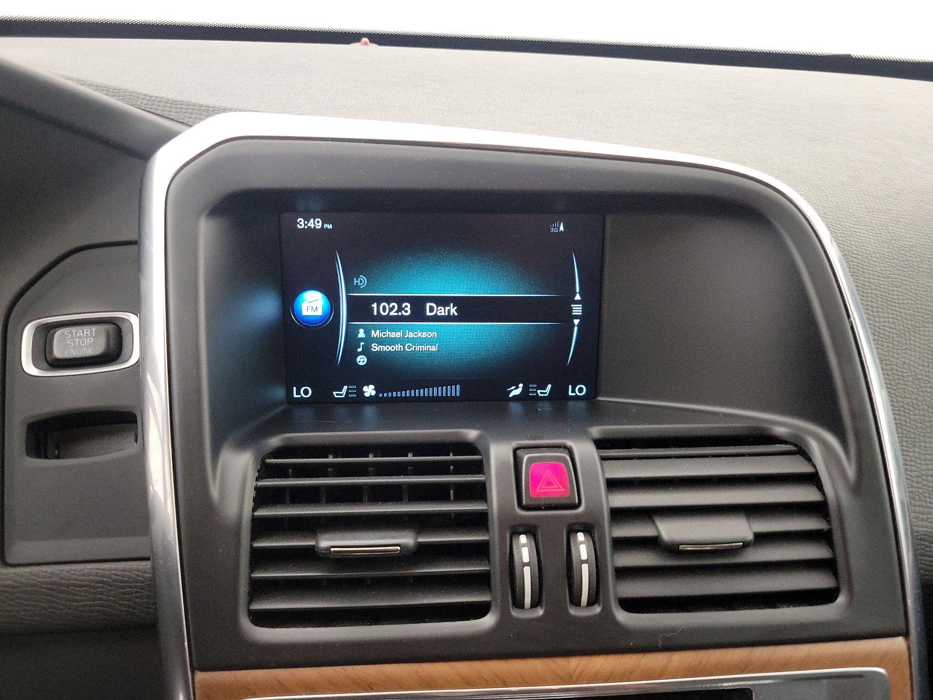 Thumbnail: 2017 Volvo XC60 - 16