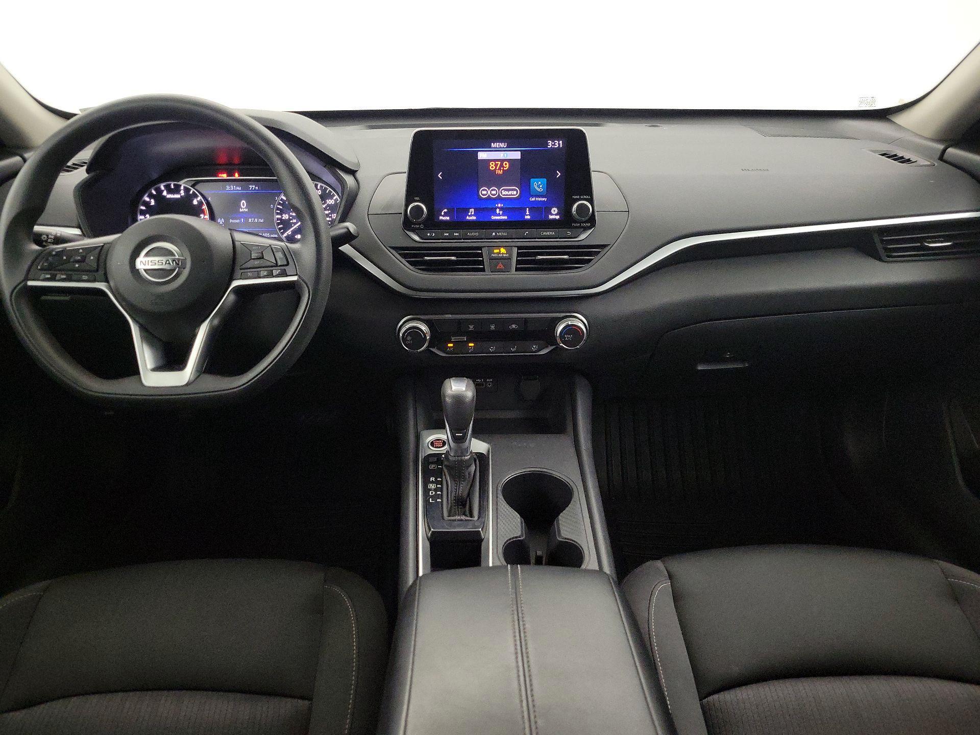 Thumbnail: 2019 Nissan Altima - 9