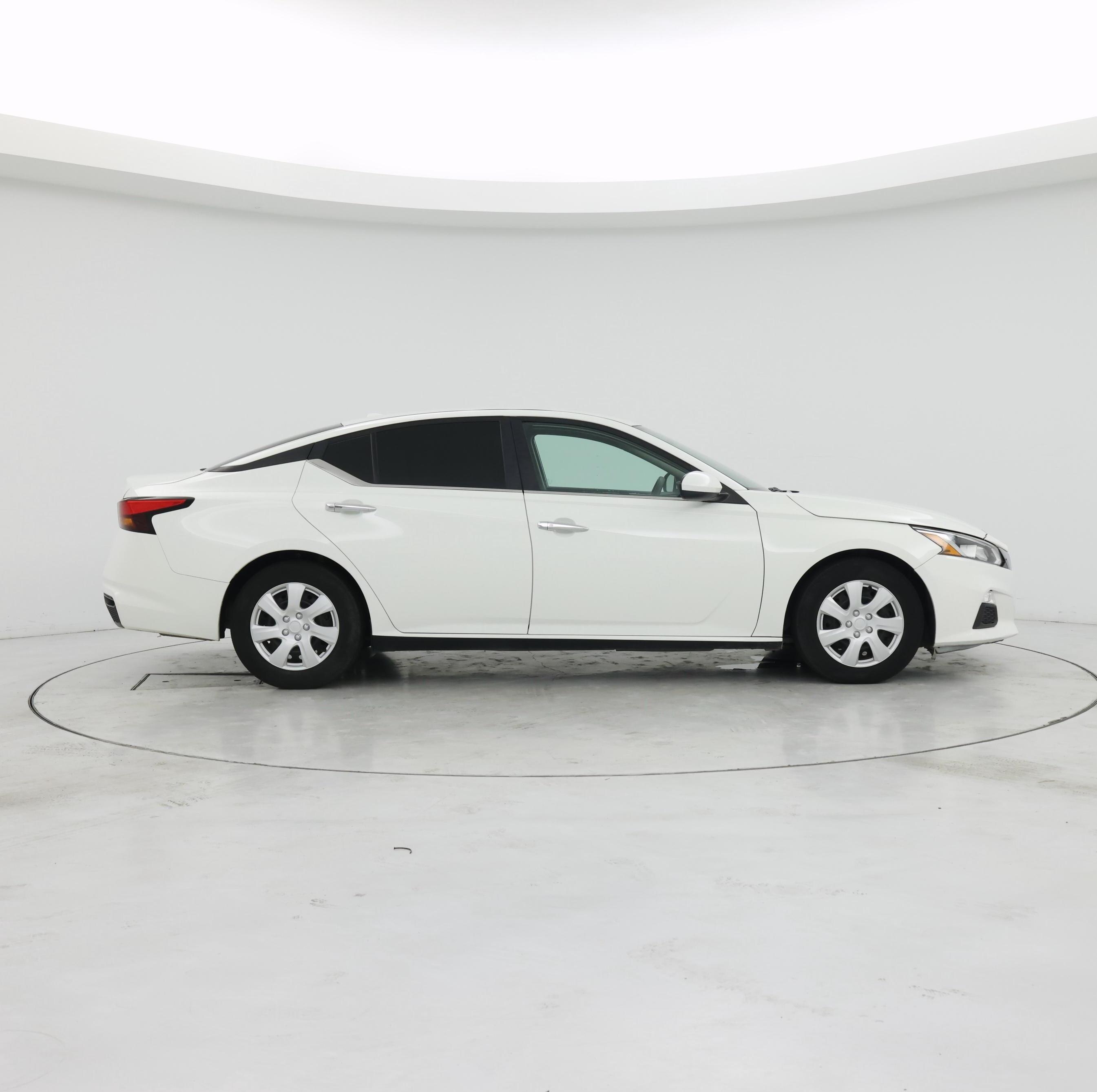 Thumbnail: 2019 Nissan Altima - 7