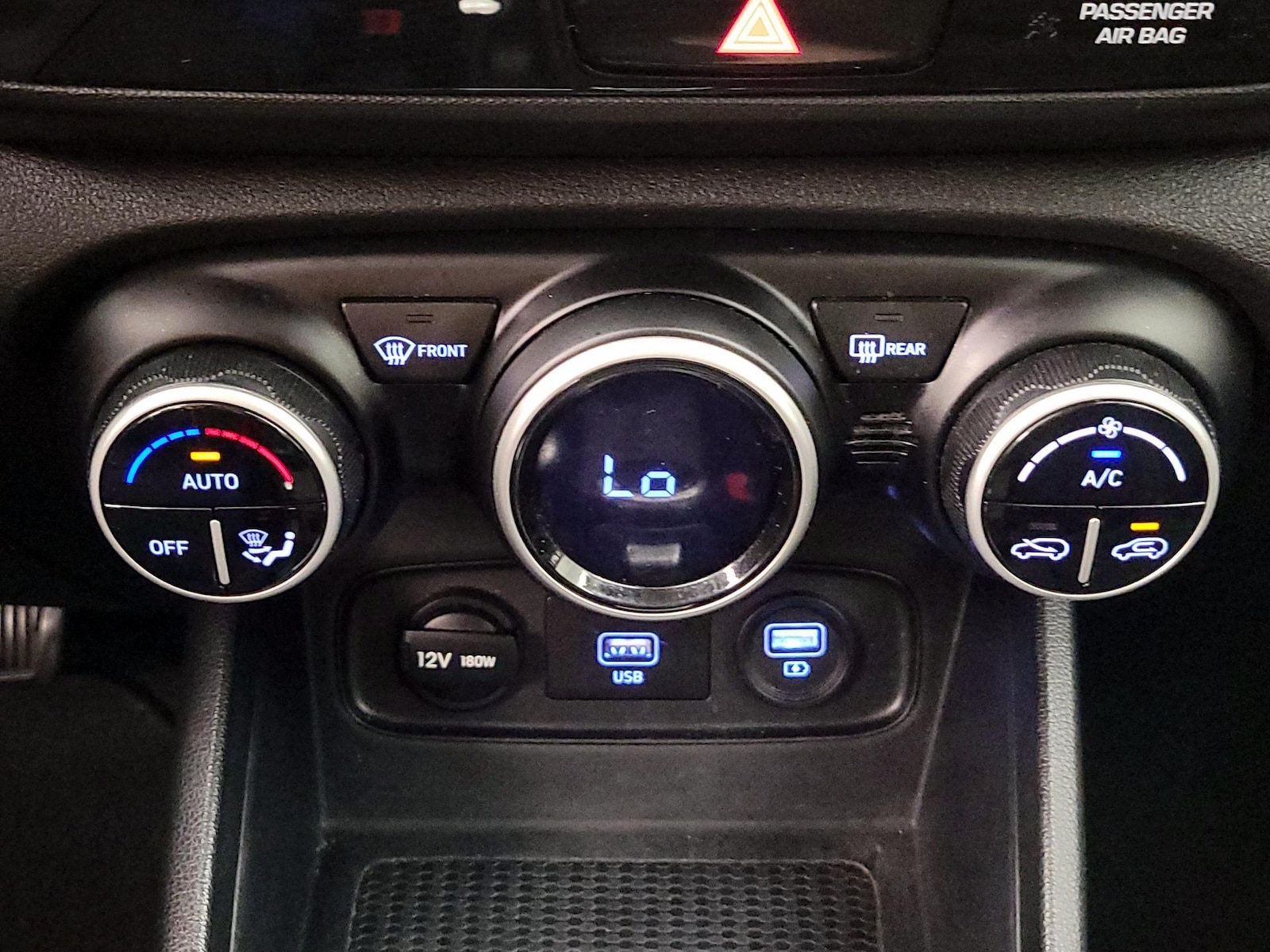 2021 Hyundai Venue SEL - Photo 18