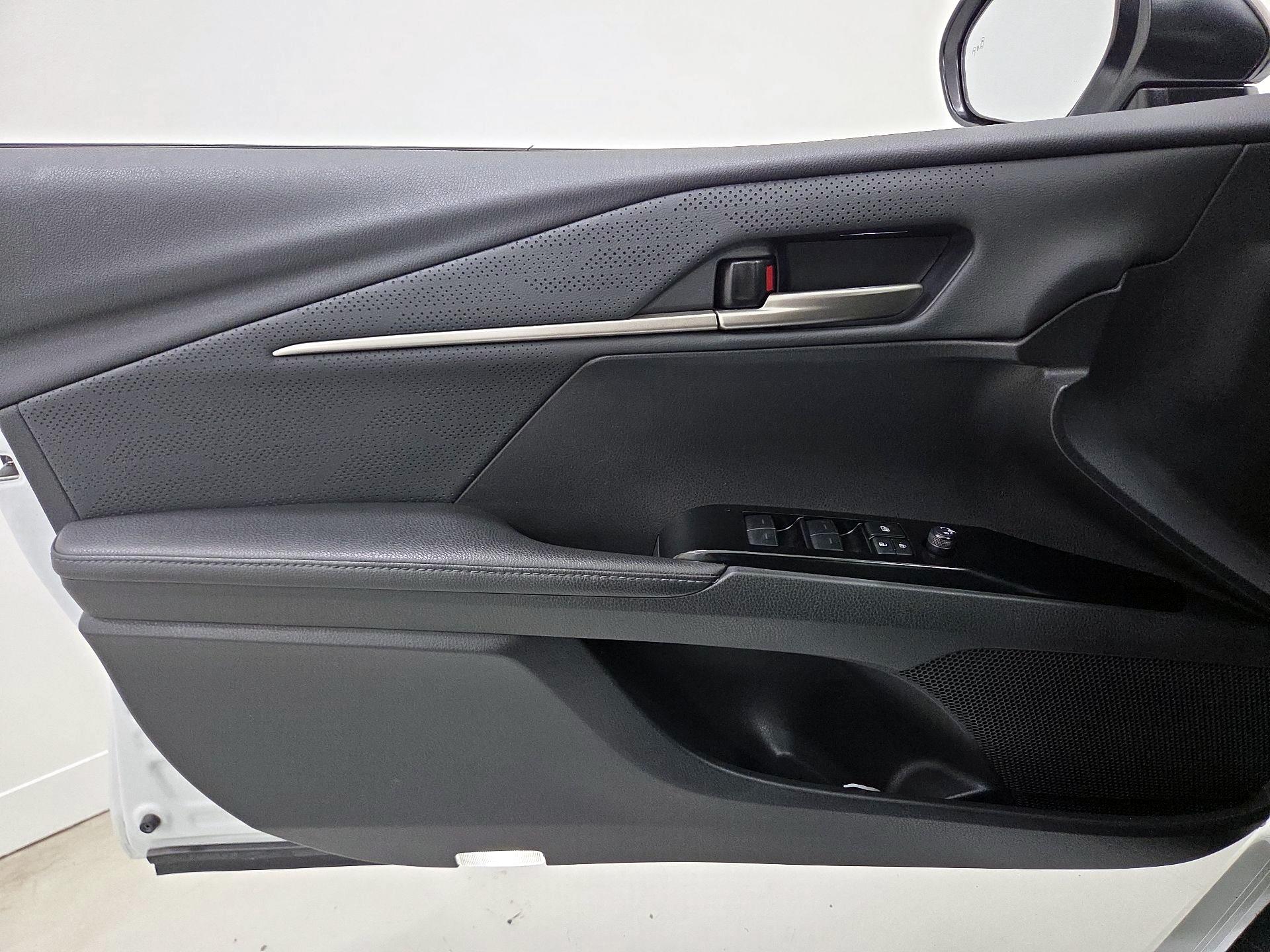 Thumbnail: 2025 Toyota Camry - 12