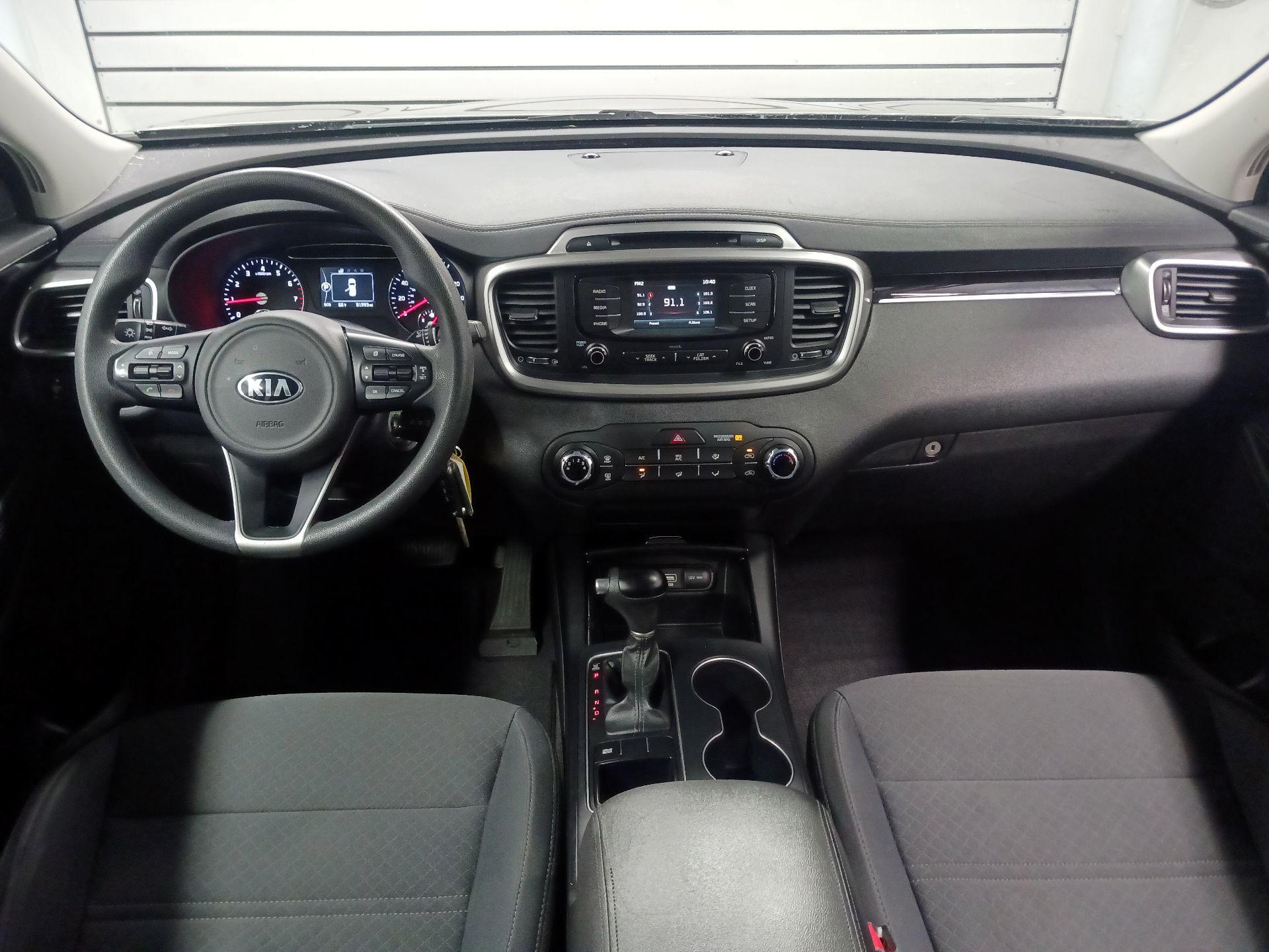 Thumbnail: 2018 Kia Sorento - 9