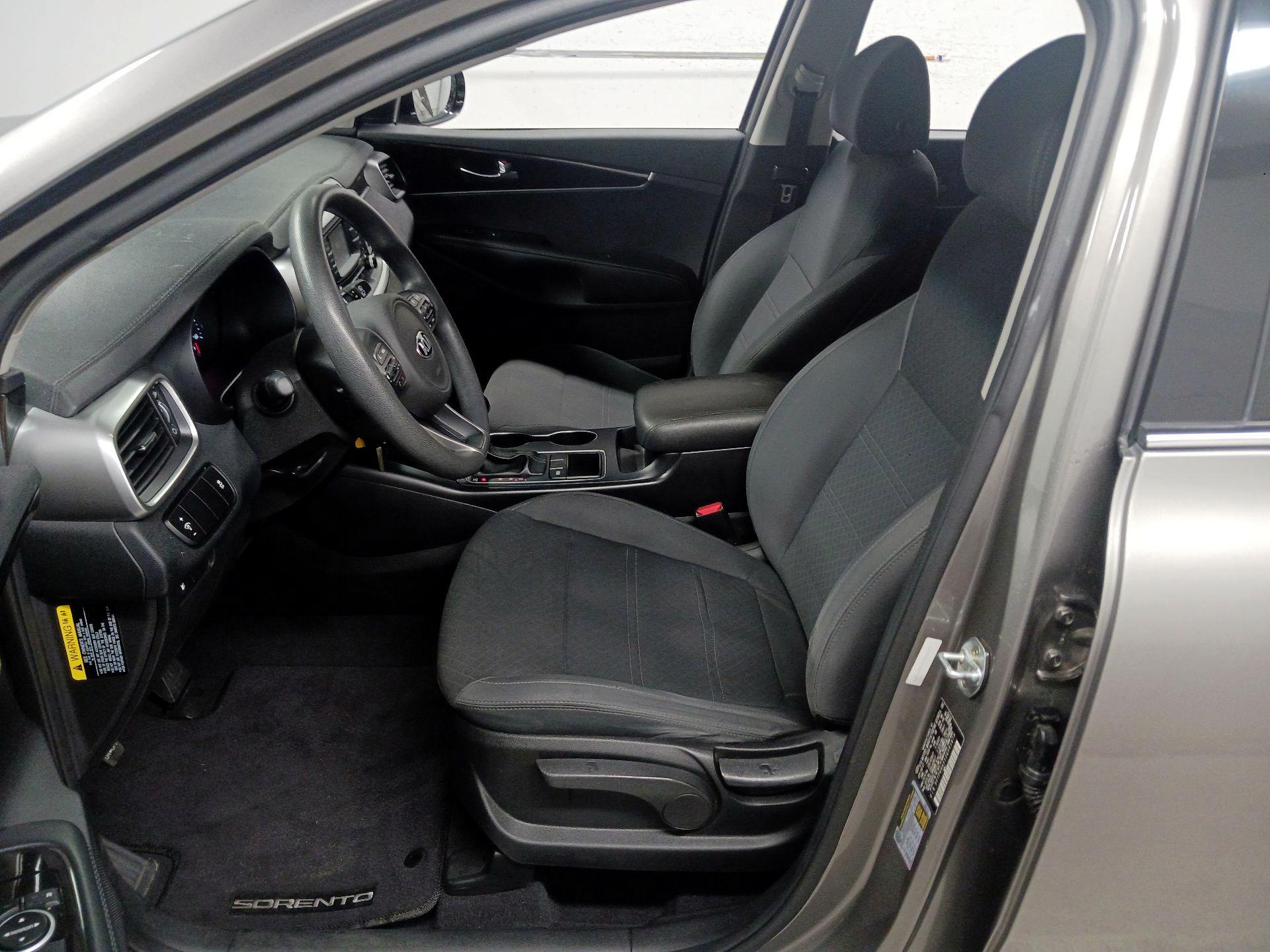Thumbnail: 2018 Kia Sorento - 11
