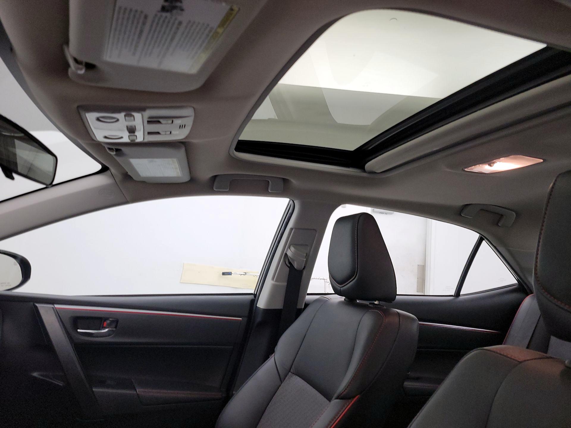 Thumbnail: 2016 Toyota Corolla - 18