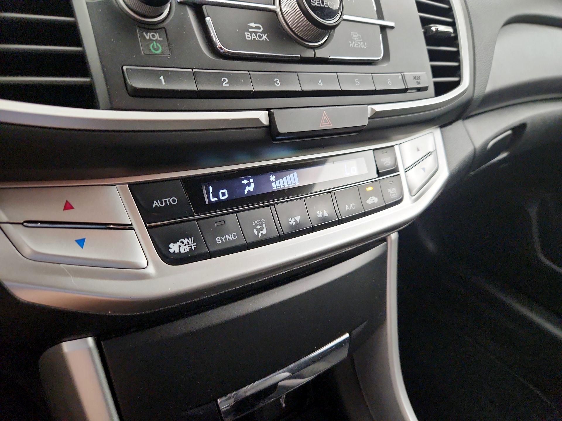 Thumbnail: 2015 Honda Accord - 16