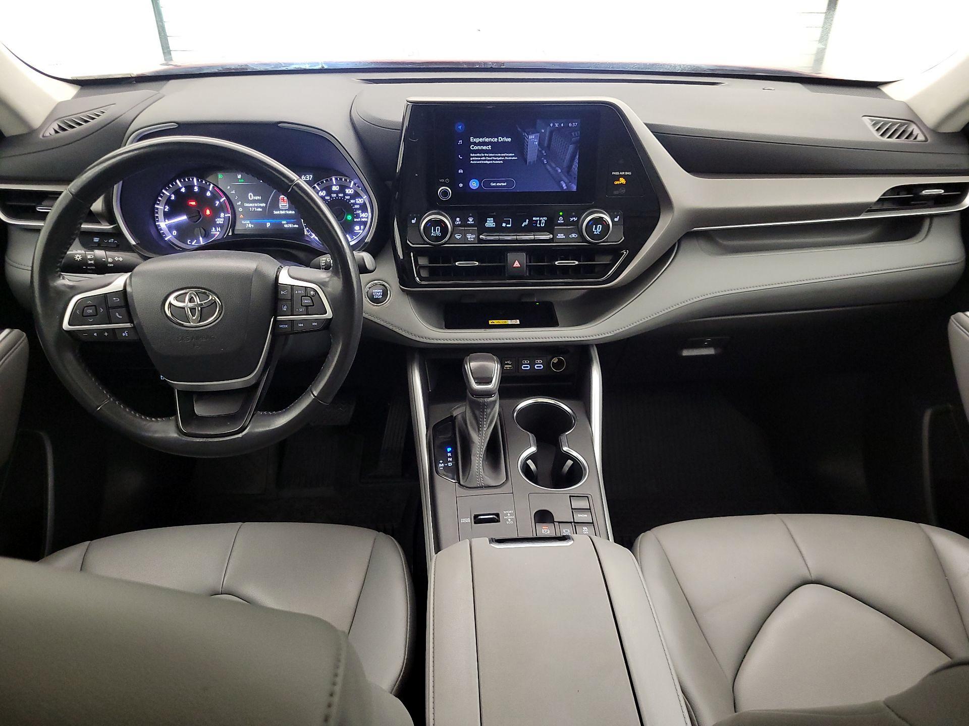 Thumbnail: 2023 Toyota Highlander - 9