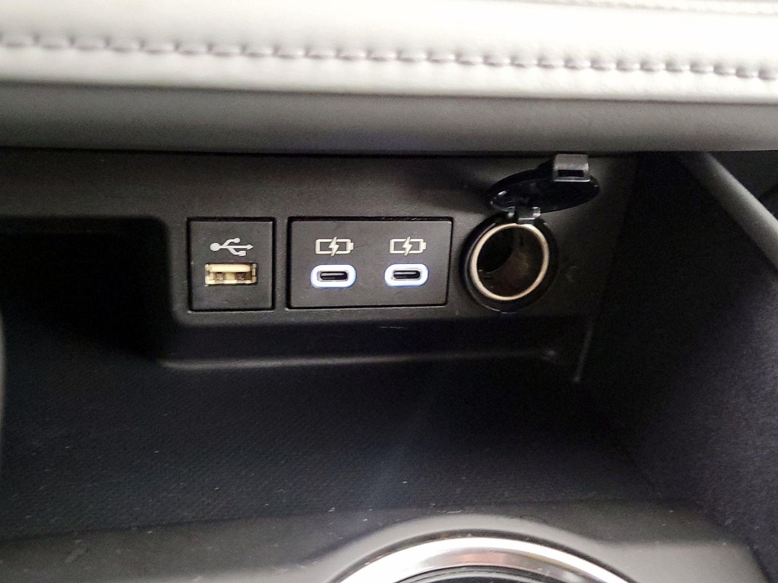 2023 Toyota Highlander XLE - Photo 19