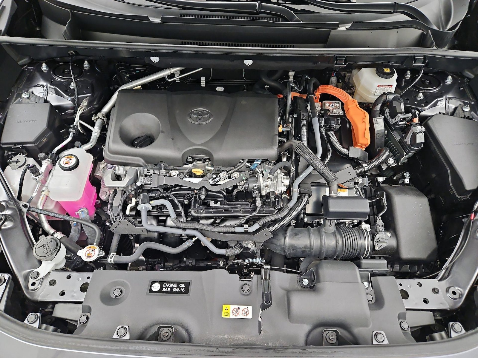 2024 Toyota RAV4 XSE - Photo 23
