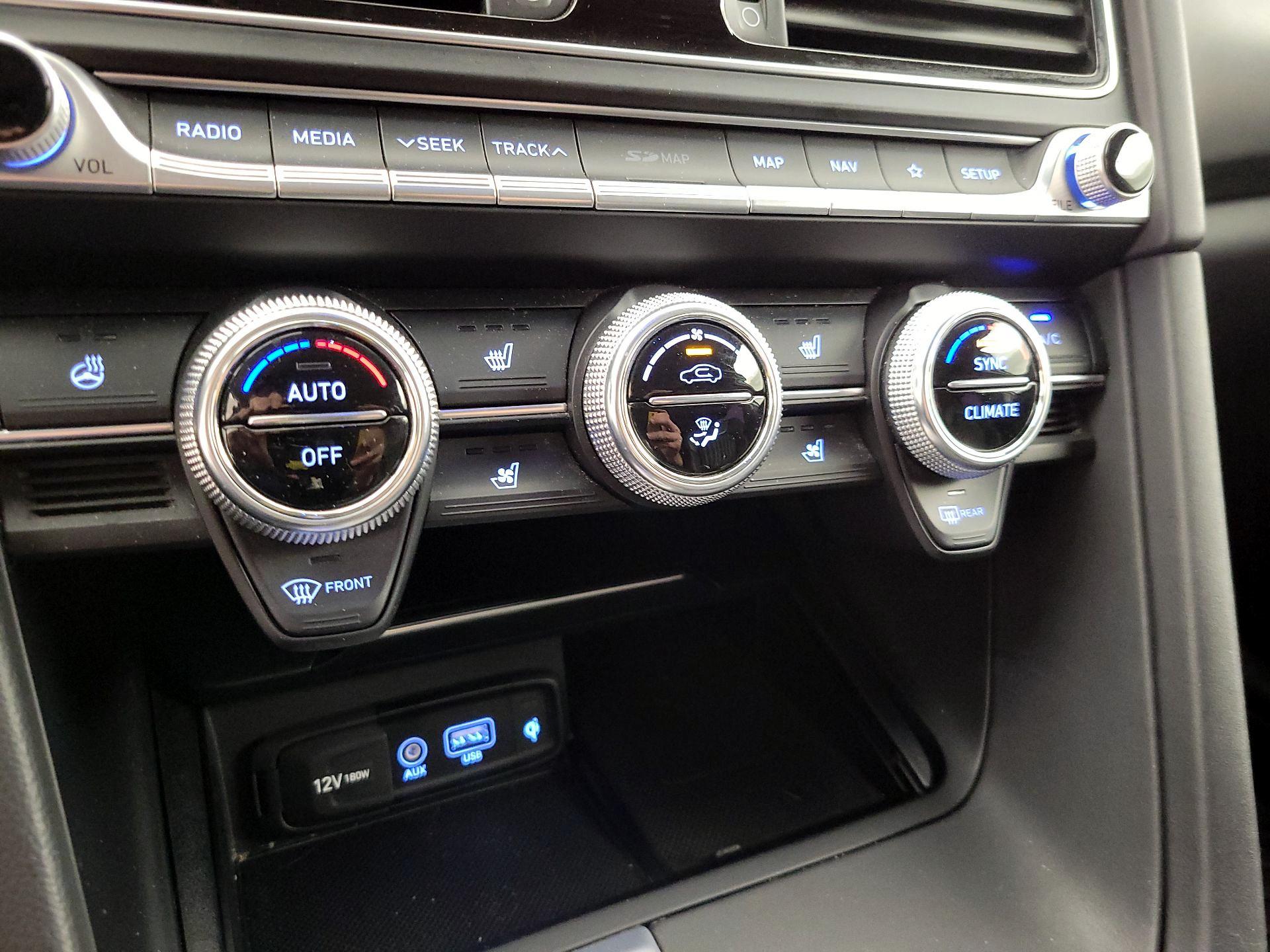Thumbnail: 2021 Genesis G70 - 17