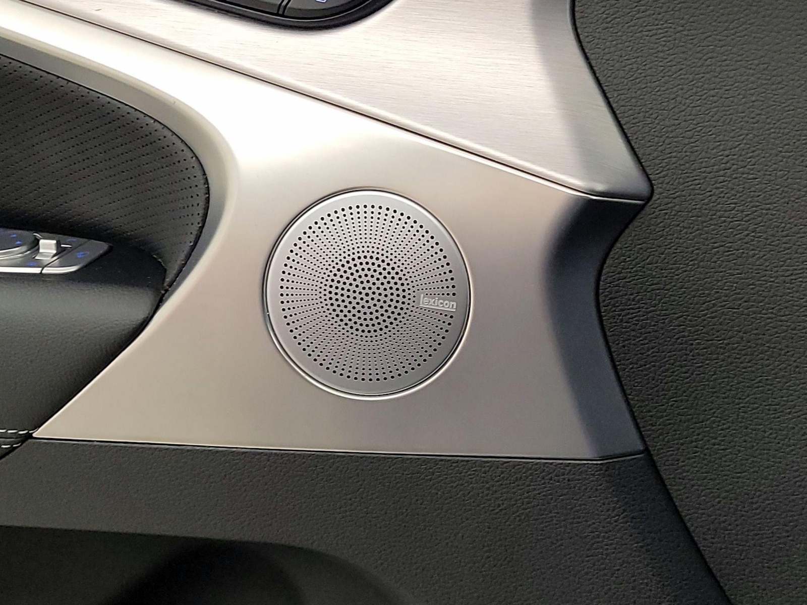 2021 GENESIS G70 Standard - Photo 25
