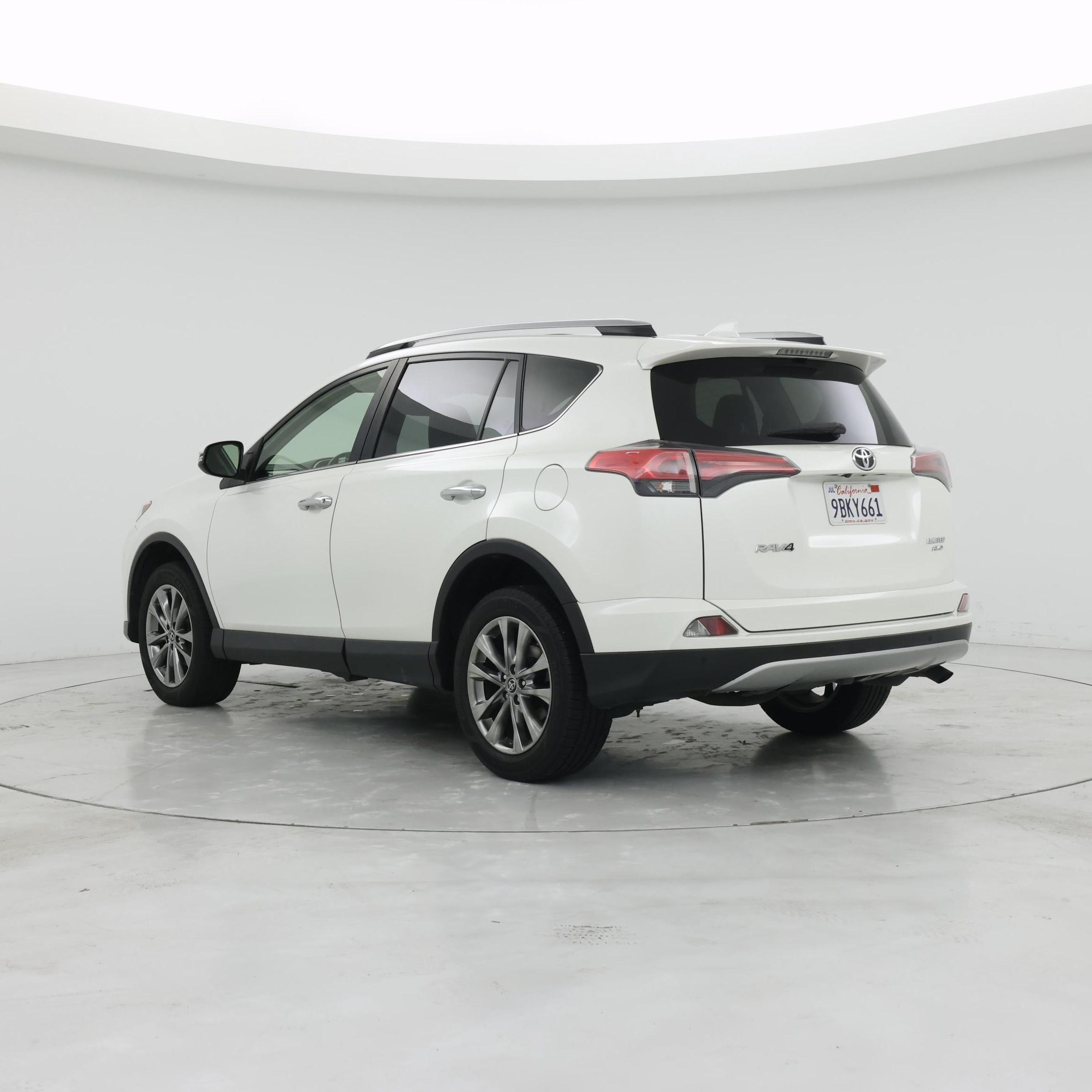 Thumbnail: 2018 Toyota RAV4 - 2