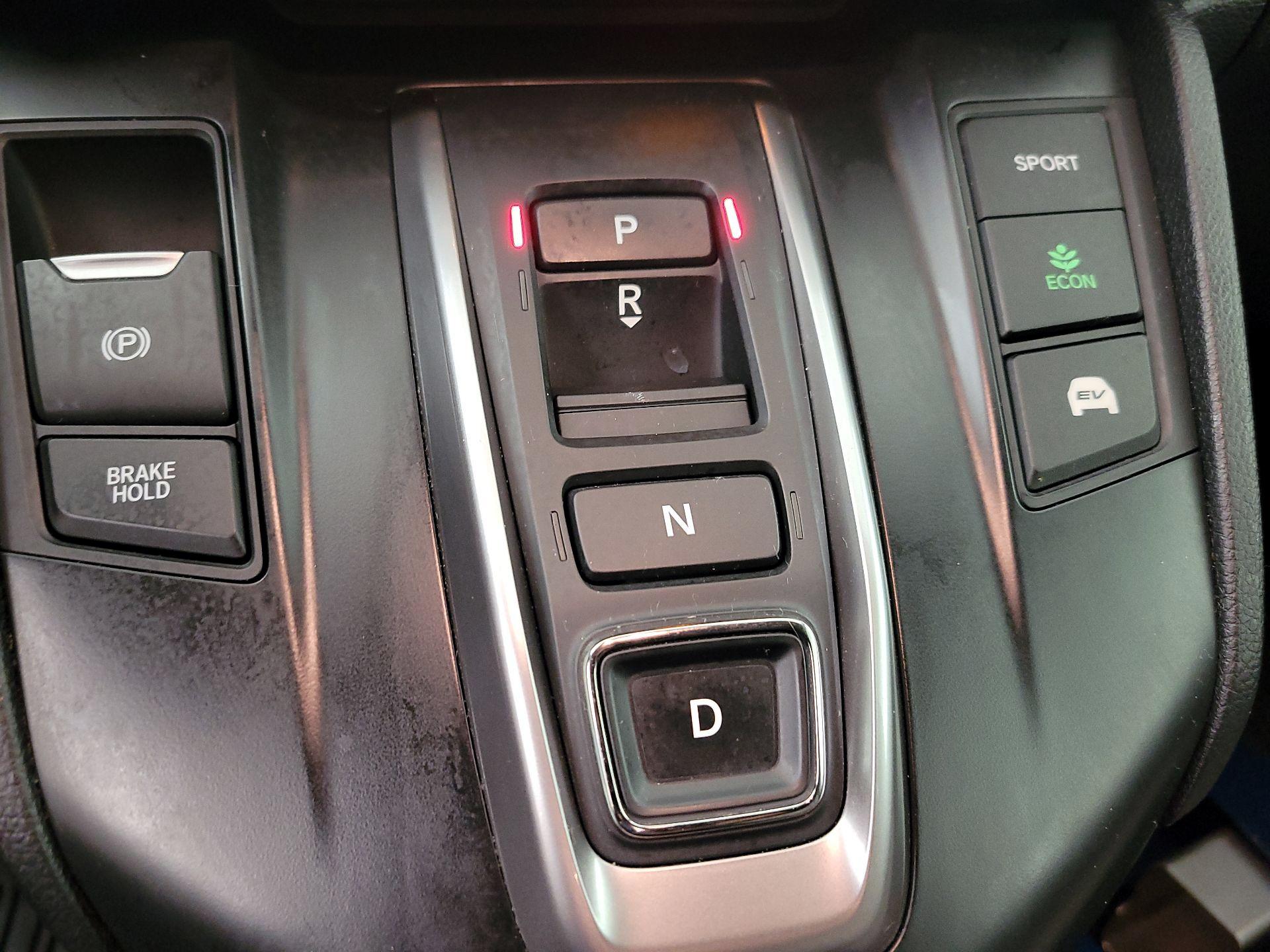 Thumbnail: 2021 Honda CR-V - 17