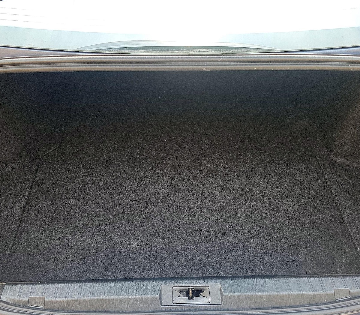 Trunk/Cargo (Seats Up)
