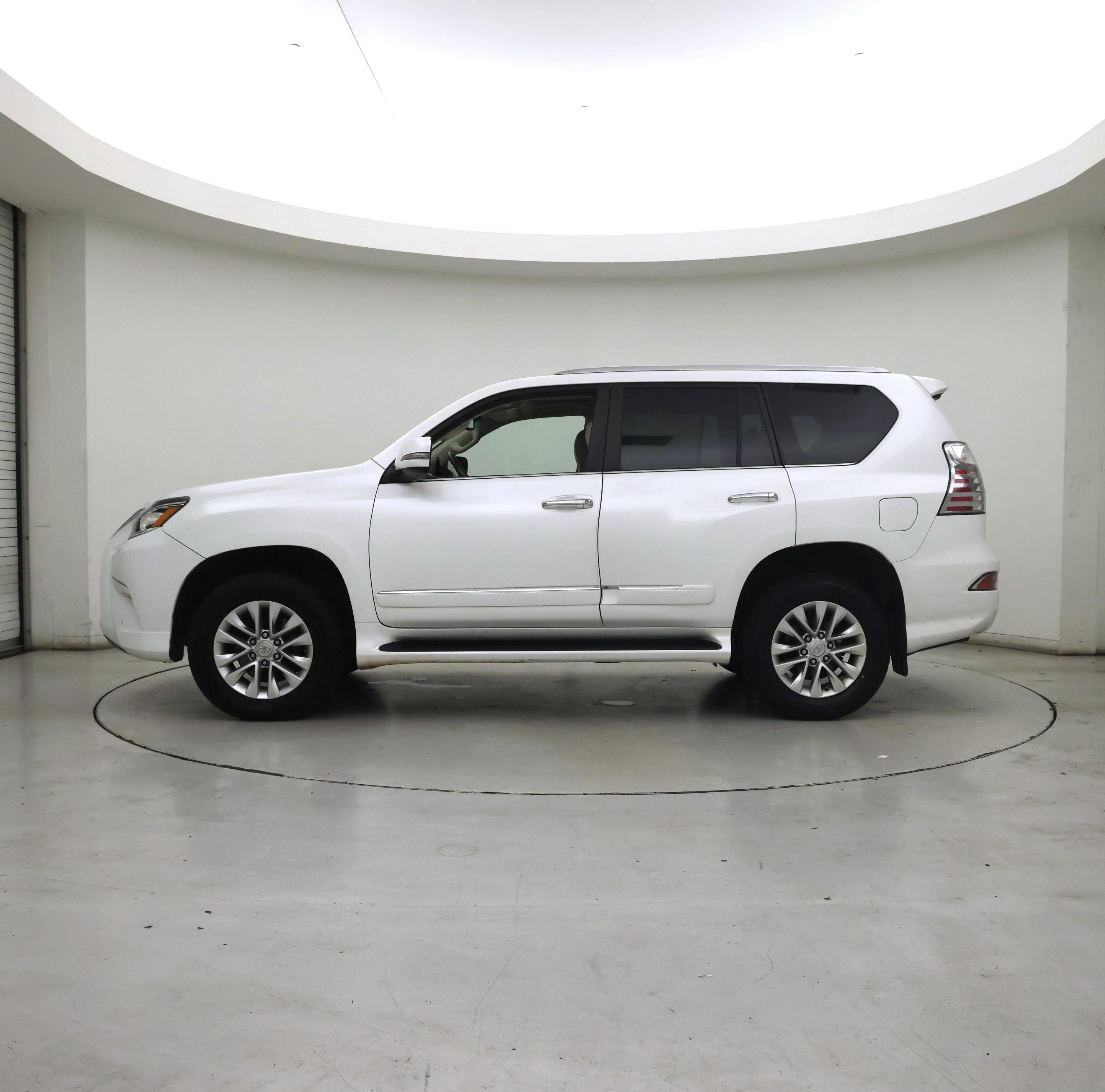 Thumbnail: 2018 Lexus GX - 3