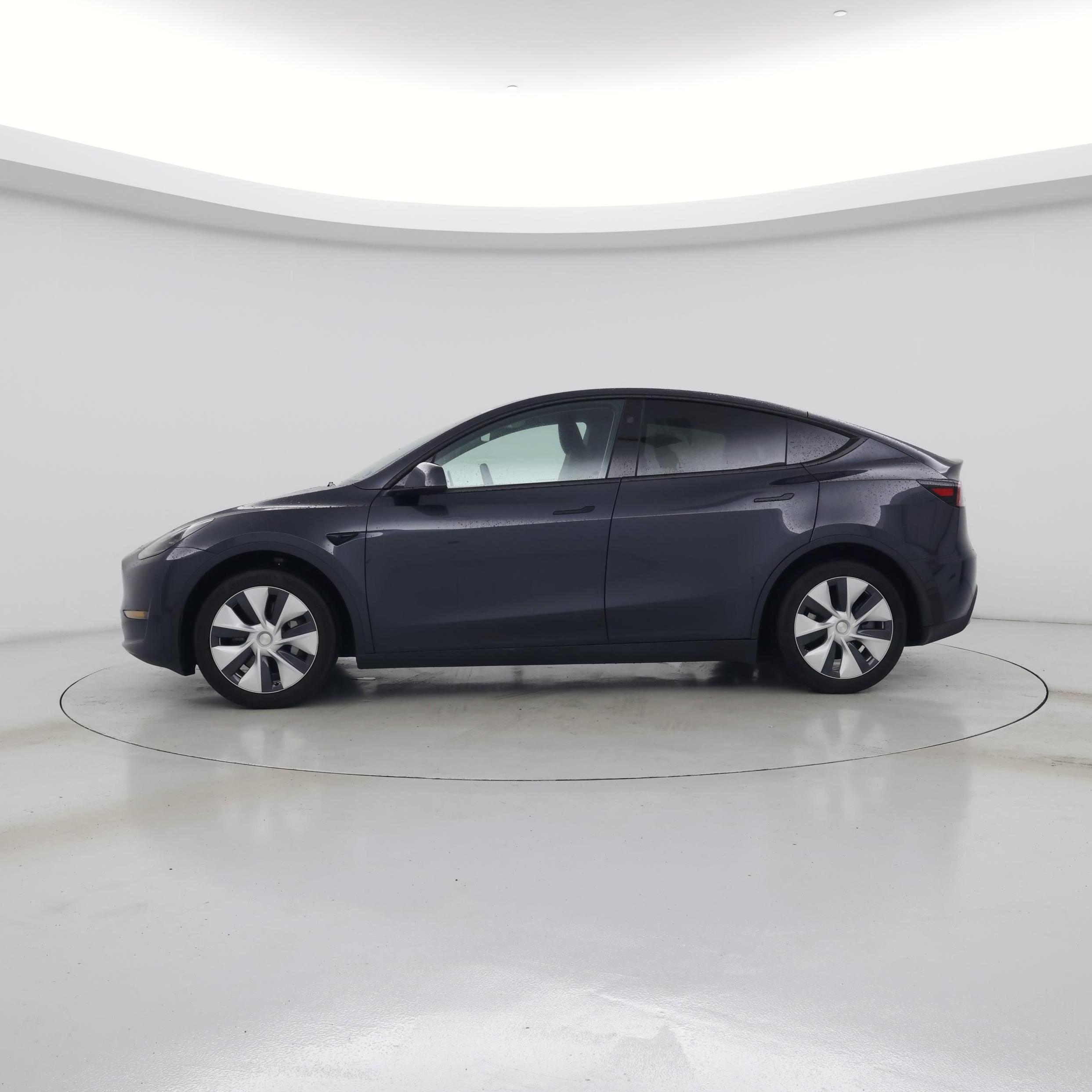 Thumbnail: 2024 Tesla Model Y - 3