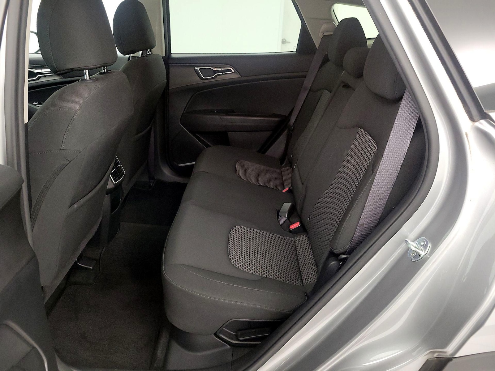 2023 Kia Sportage LX Hybrid - Photo 20