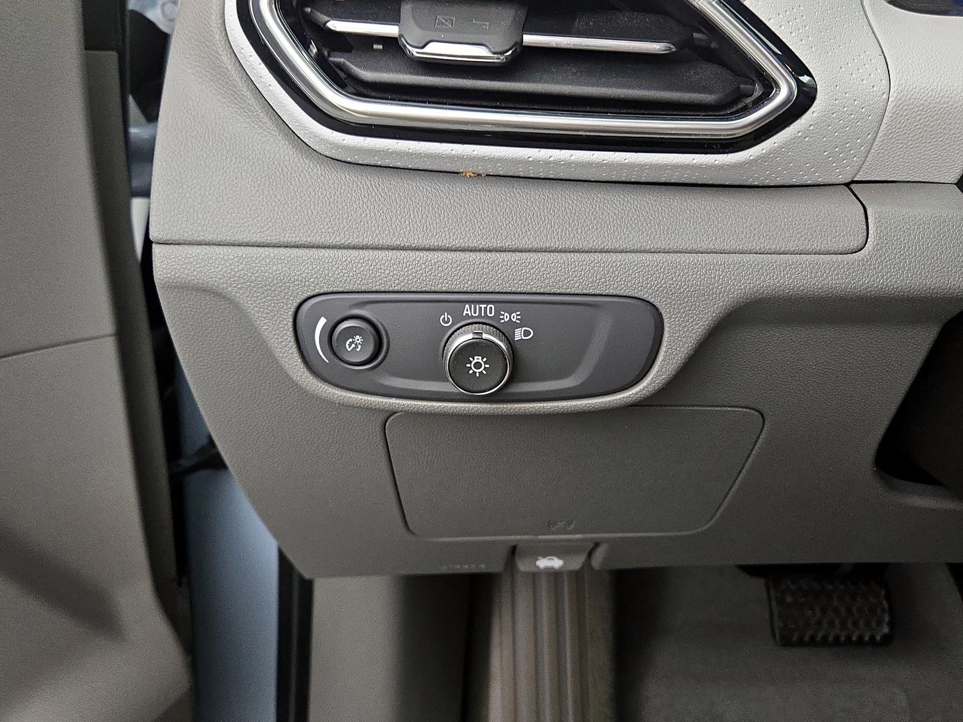 Thumbnail: 2022 Chevrolet Bolt EUV - 13