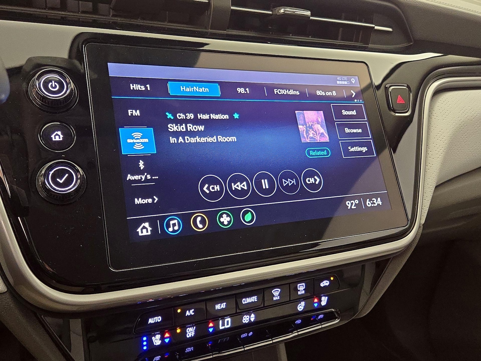 2022 Chevrolet Bolt EUV Premier - Photo 16