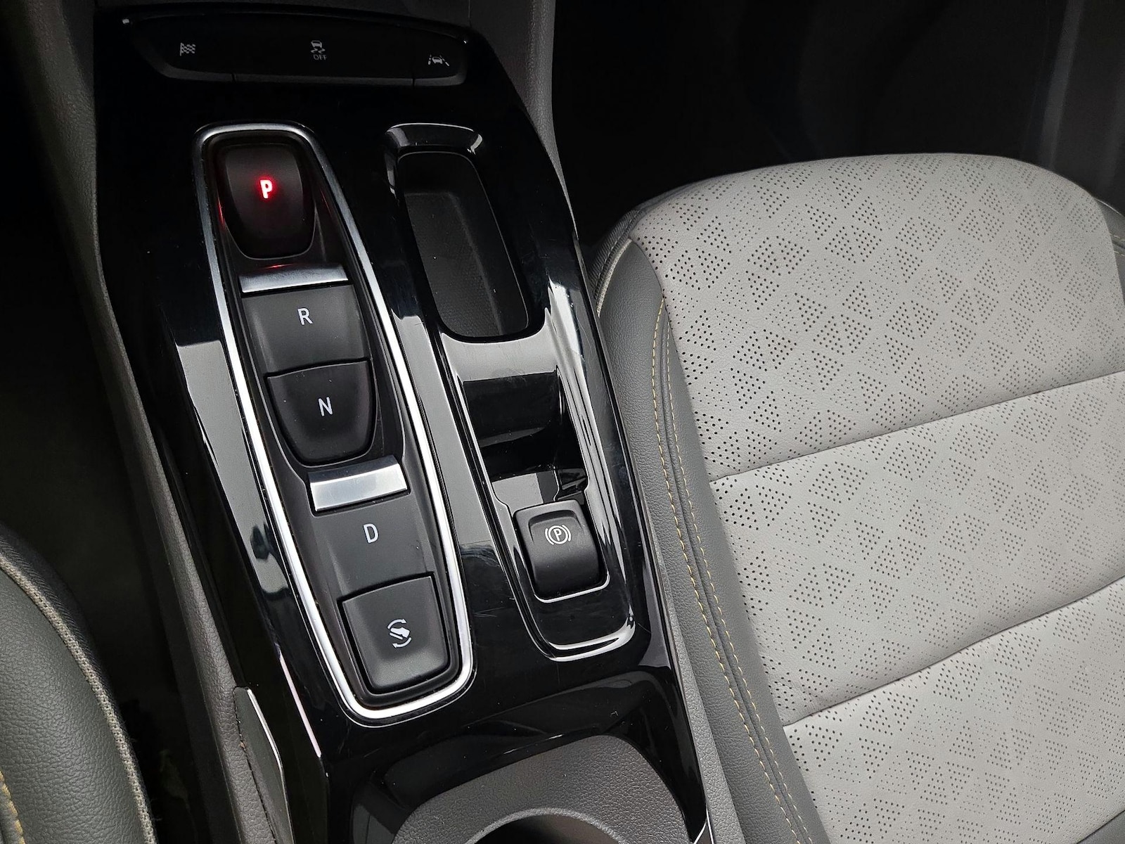 2022 Chevrolet Bolt EUV Premier - Photo 18
