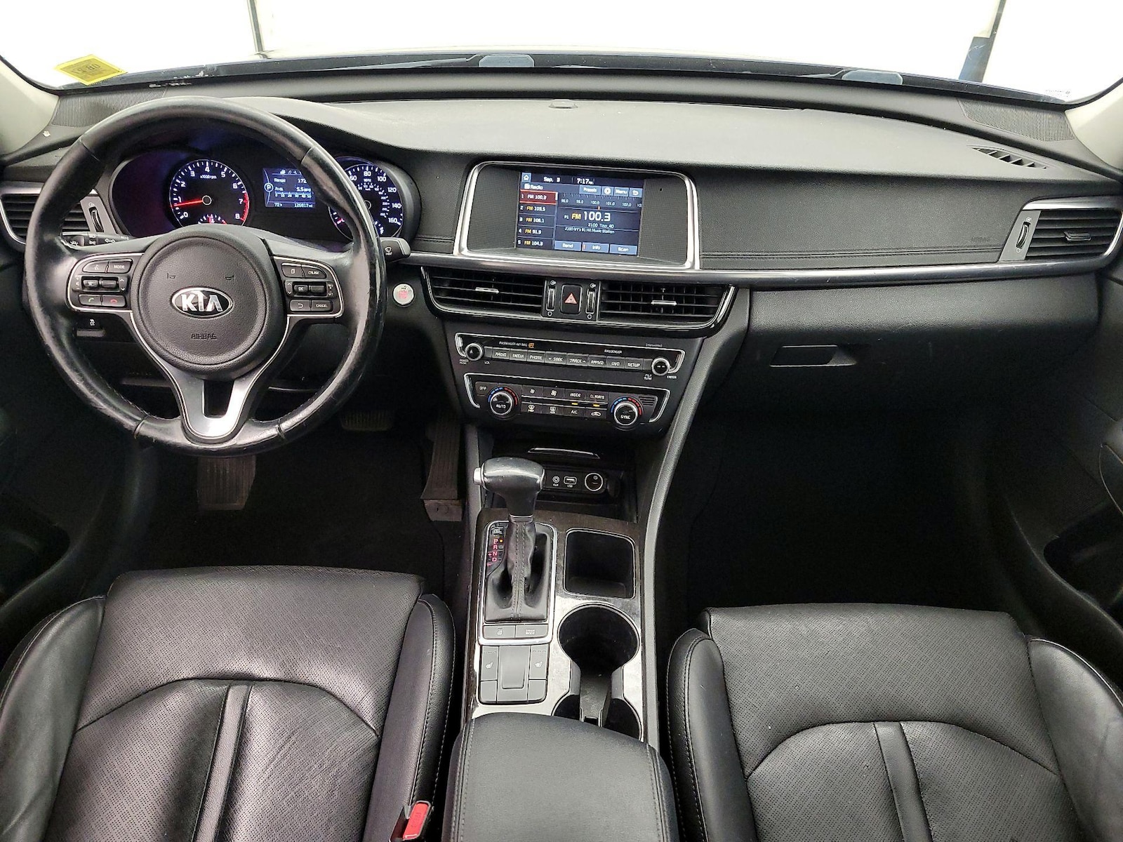 2017 Kia Optima EX - Photo 10