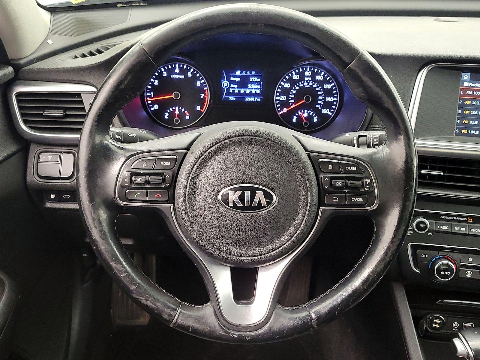 2017 Kia Optima EX - Photo 11