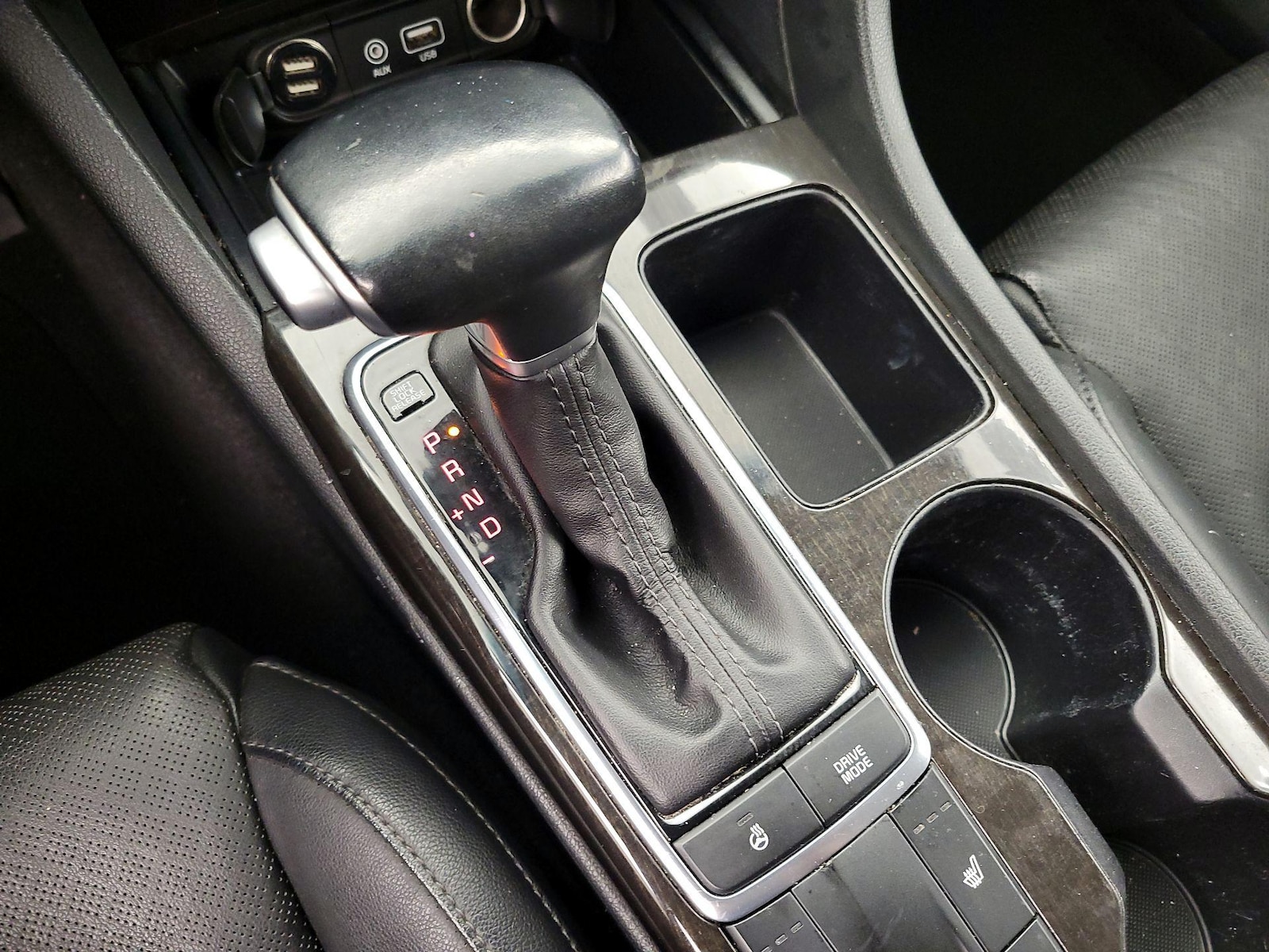 2017 Kia Optima EX - Photo 18