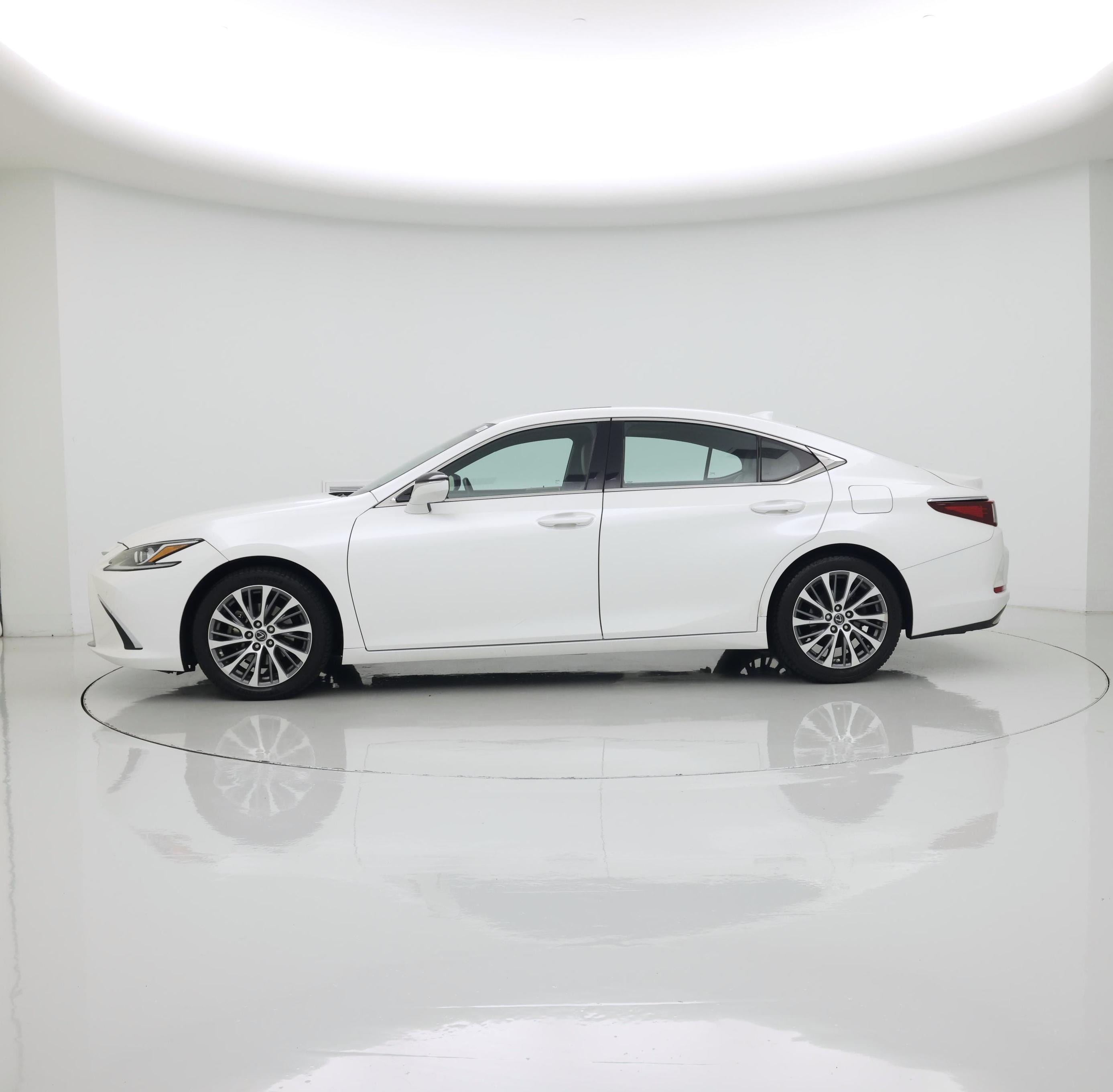 Thumbnail: 2019 Lexus ES - 3