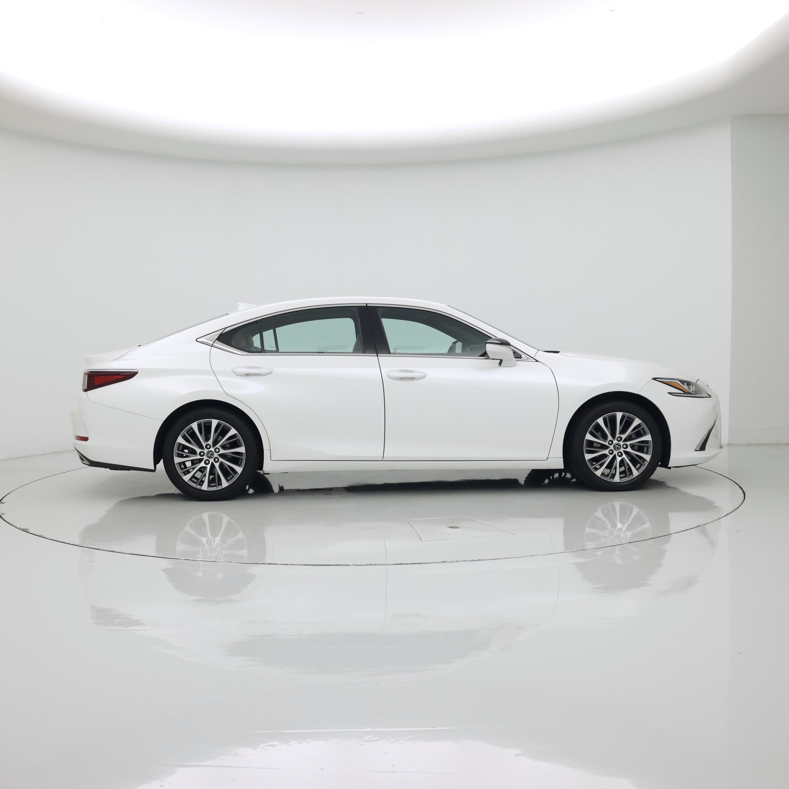 Thumbnail: 2019 Lexus ES - 7