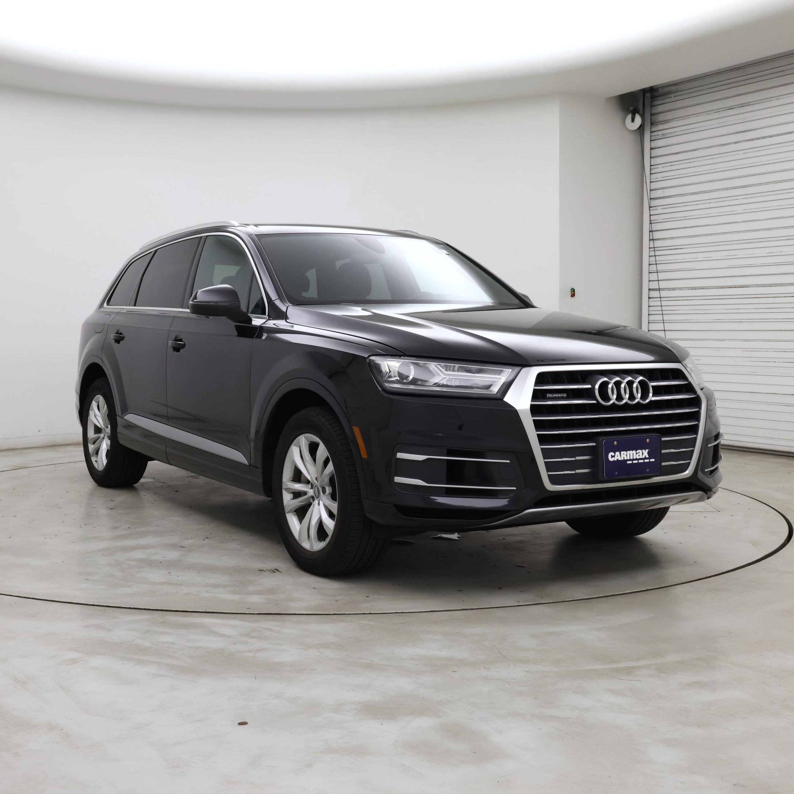 Black 2018 Audi Q7 SUV / Crossover  Automatic