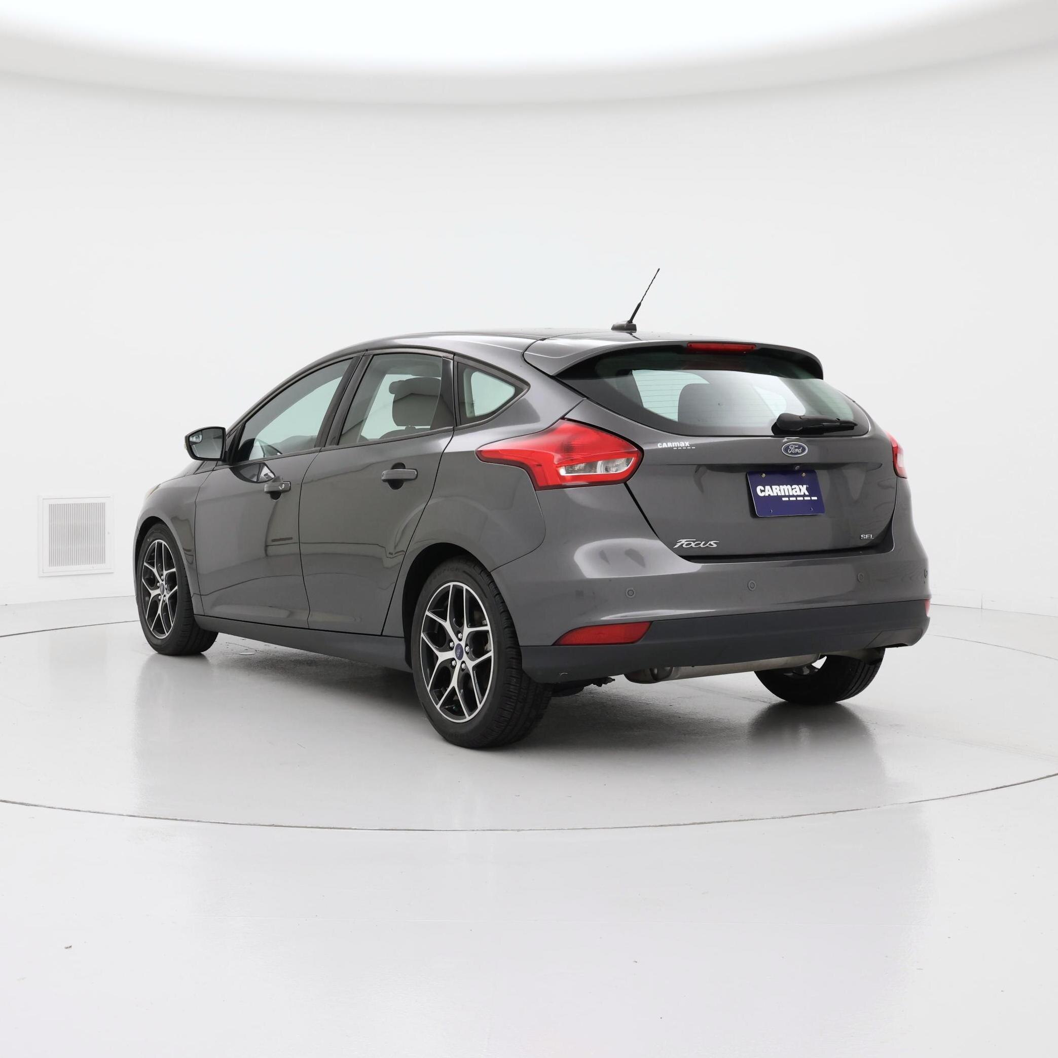 Thumbnail: 2017 Ford Focus - 2